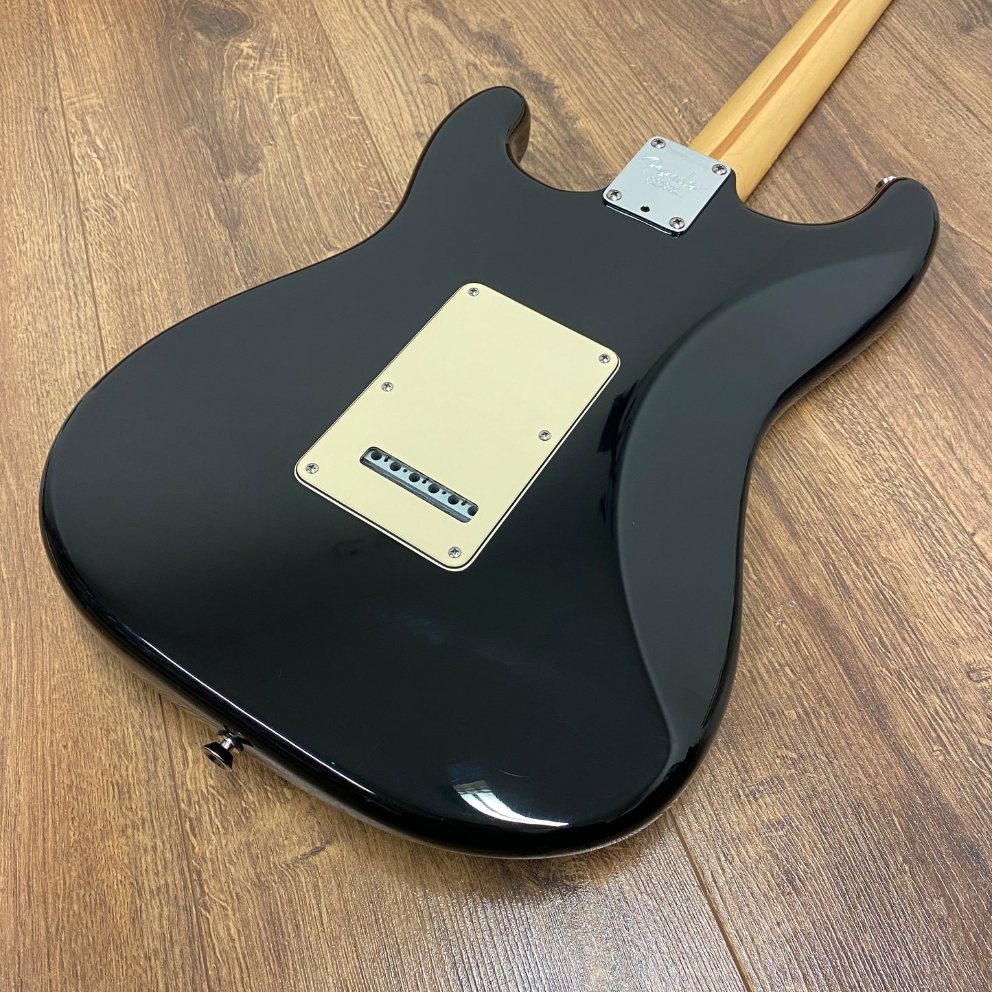 Pre-Owned Fender American Series Stratocaster - Black - 2005