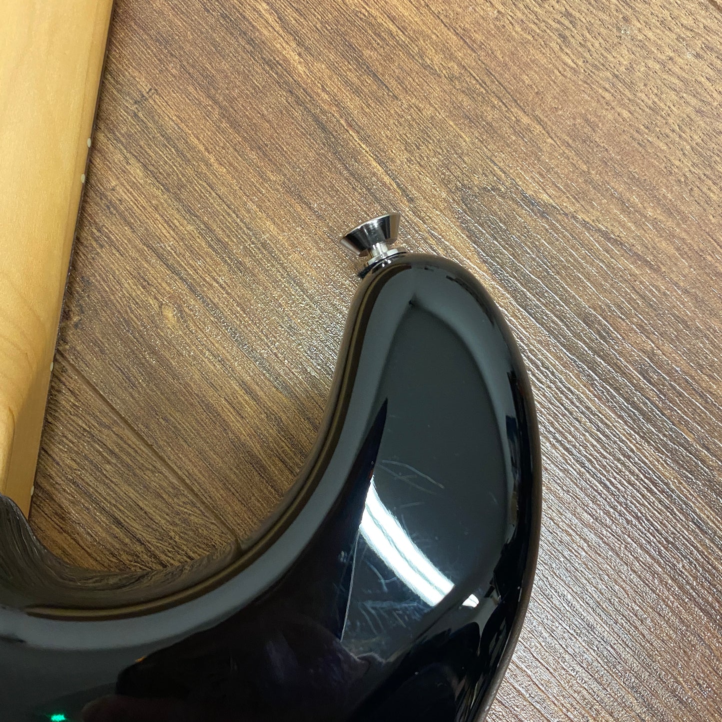 Pre-Owned Fender American Series Stratocaster - Black - 2005