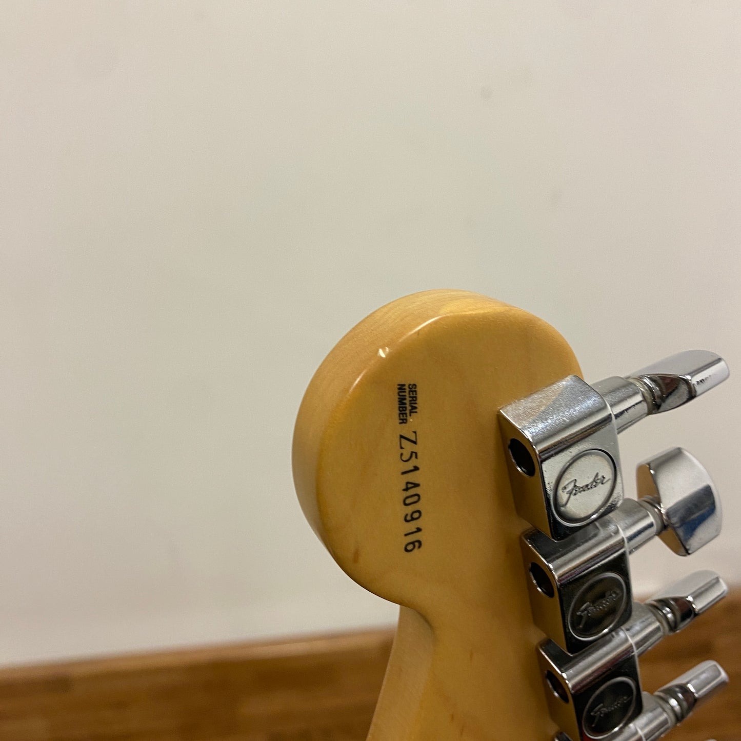 Pre-Owned Fender American Series Stratocaster - Black - 2005