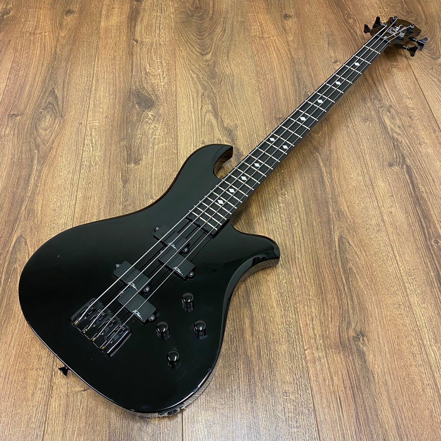 Pre-Owned BC Rich NJ Series Eagle Bass - Black