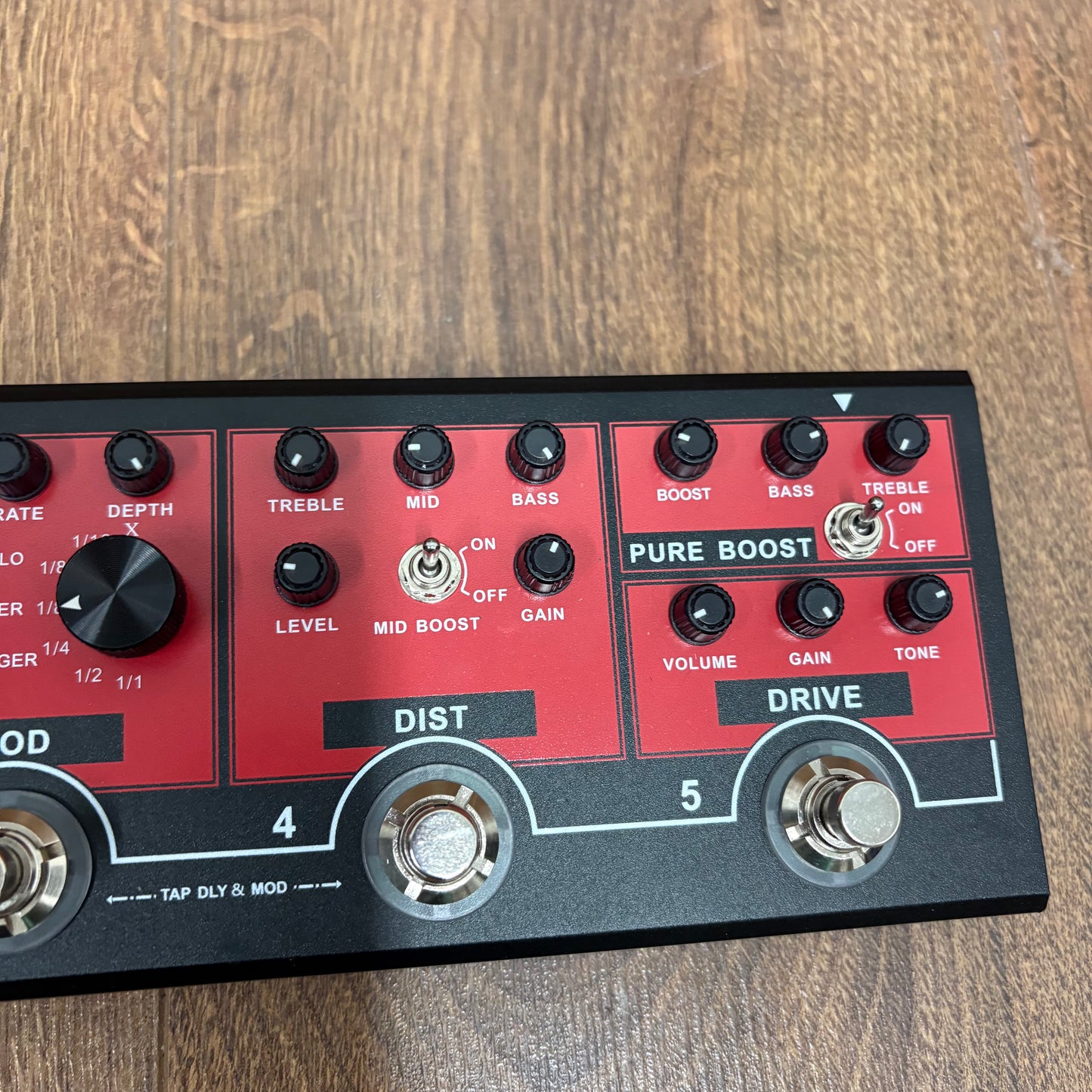 Pre-Owned Mooer Red Truck Multi-Effects Pedal