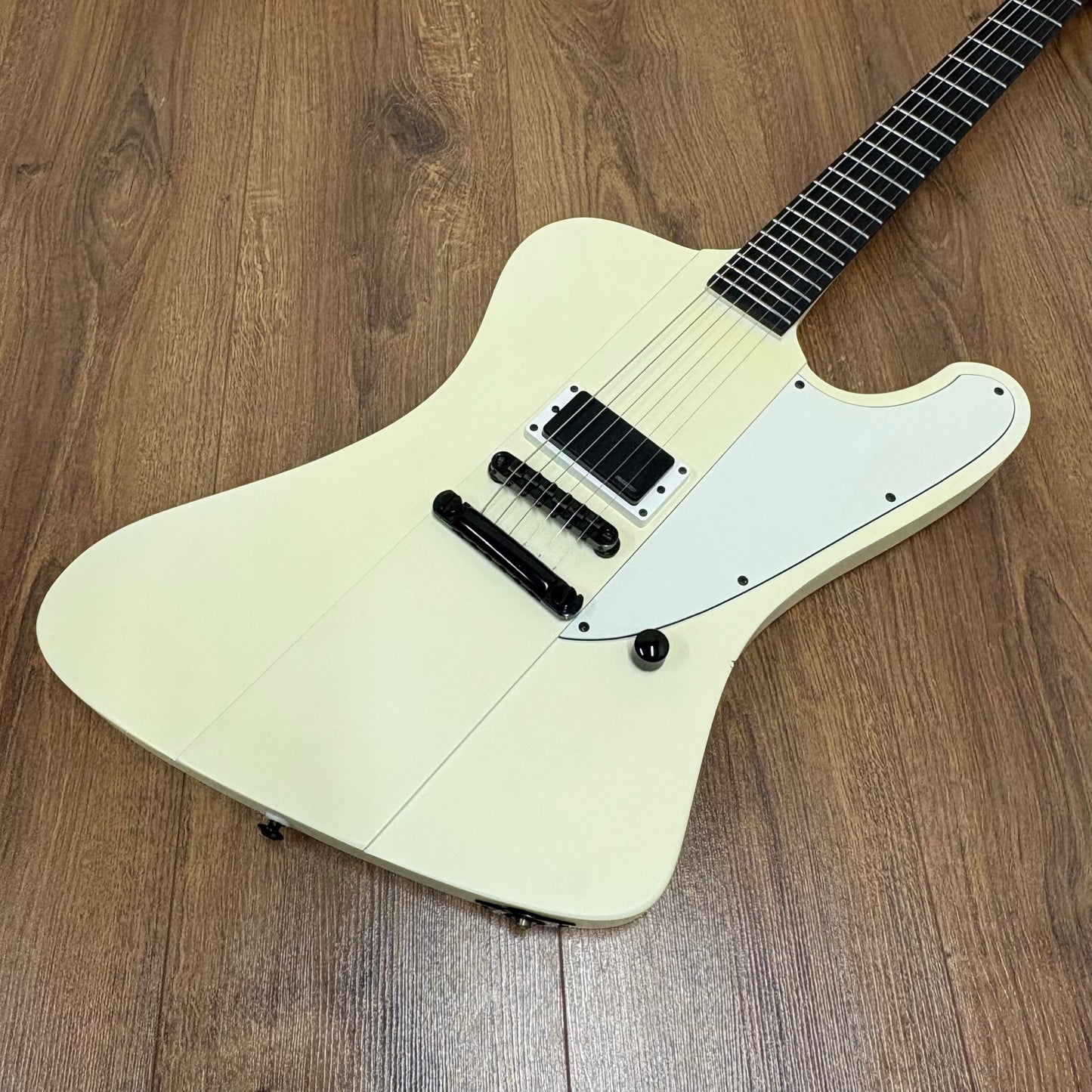 Pre-Owned LTD Phoenix Arctic Metal - Snow White Satin