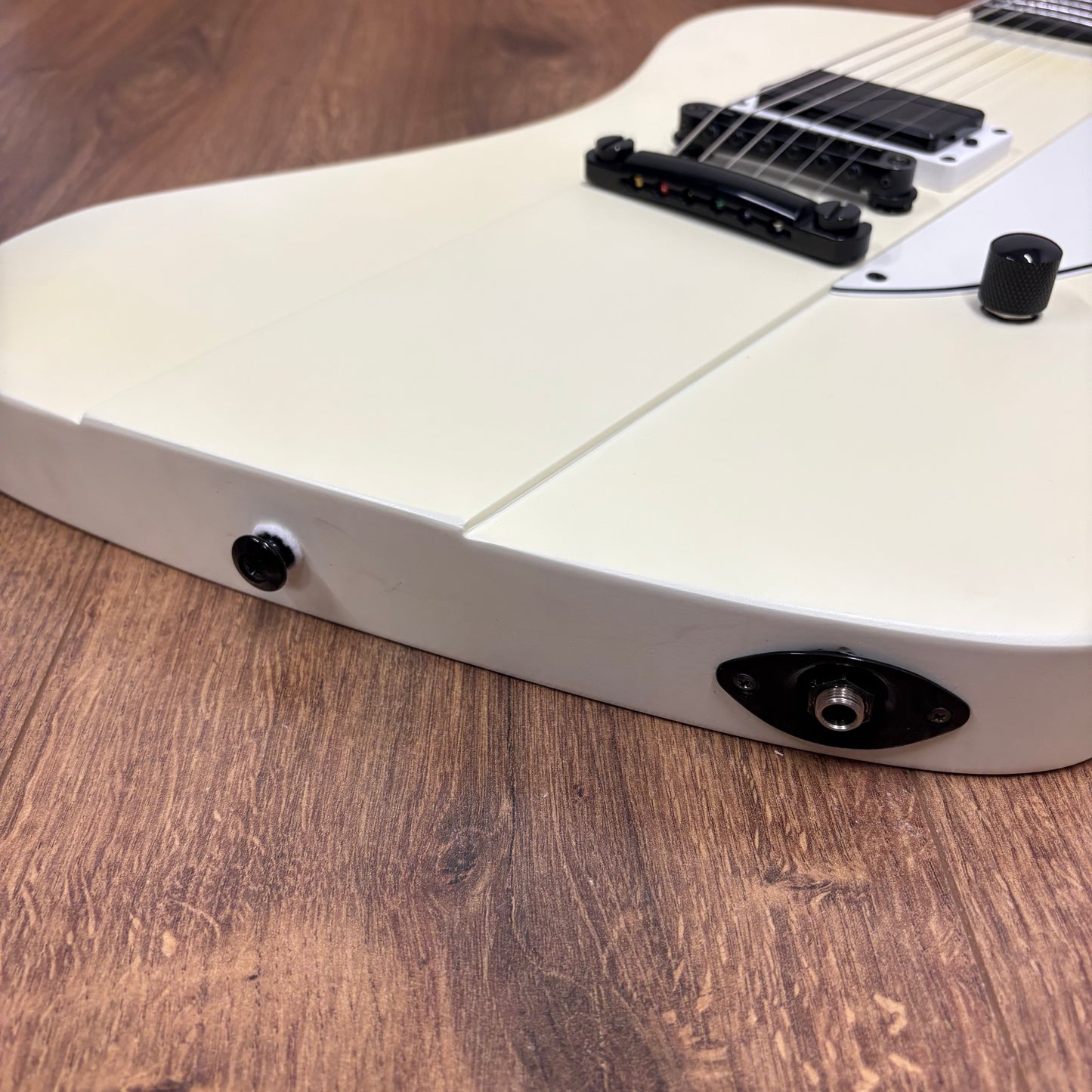 Pre-Owned LTD Phoenix Arctic Metal - Snow White Satin