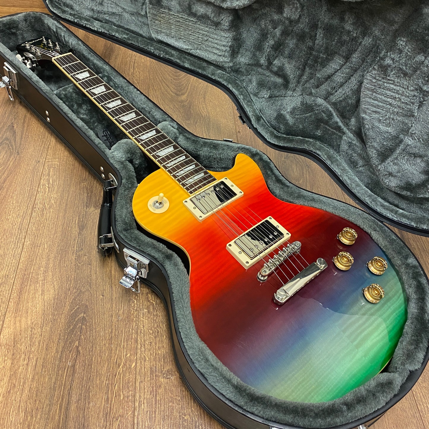 Pre-Owned Epiphone Limited Edition Les Paul Tribute Plus - Rainbow Prizm