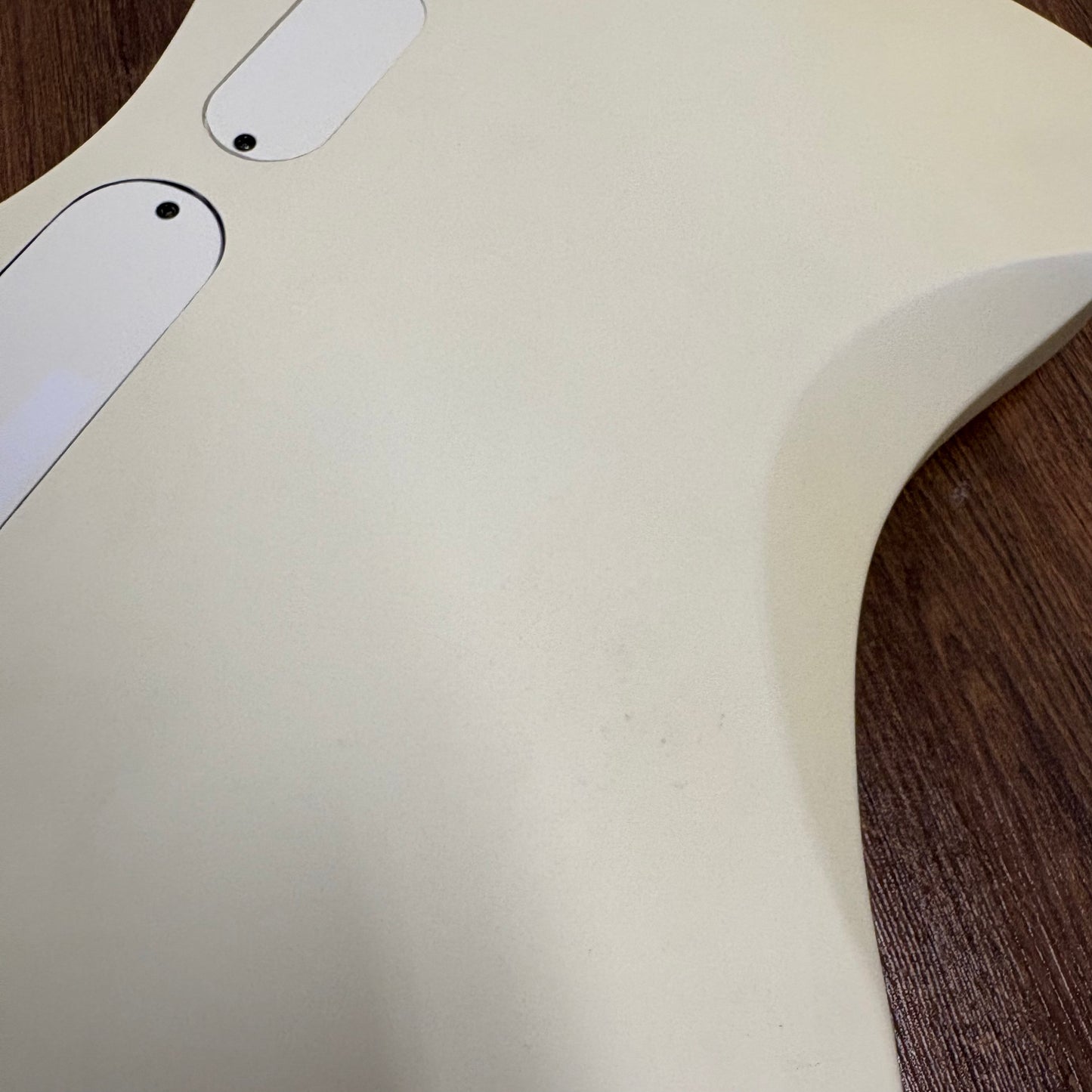 Pre-Owned LTD Phoenix Arctic Metal - Snow White Satin