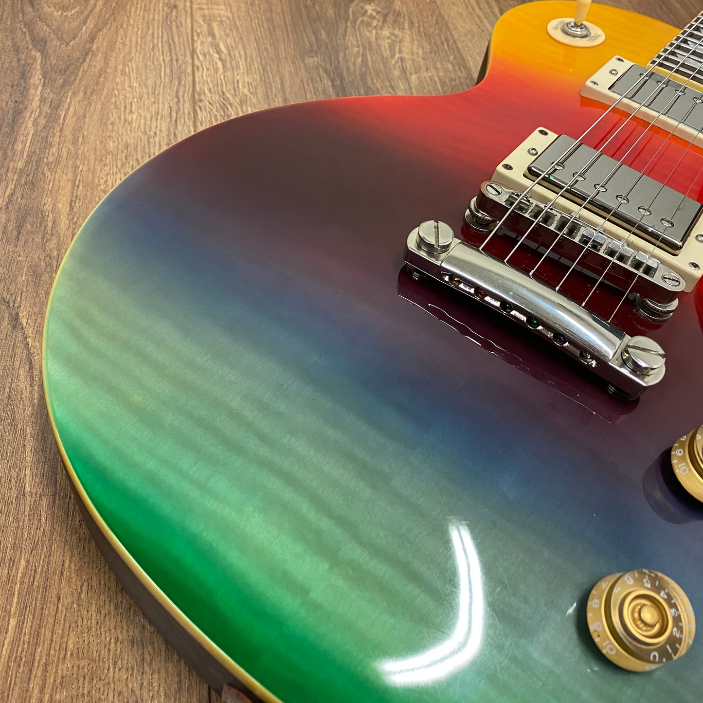Pre-Owned Epiphone Limited Edition Les Paul Tribute Plus - Rainbow Prizm