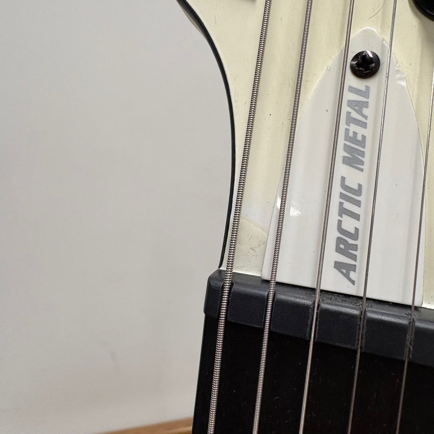 Pre-Owned LTD Phoenix Arctic Metal - Snow White Satin