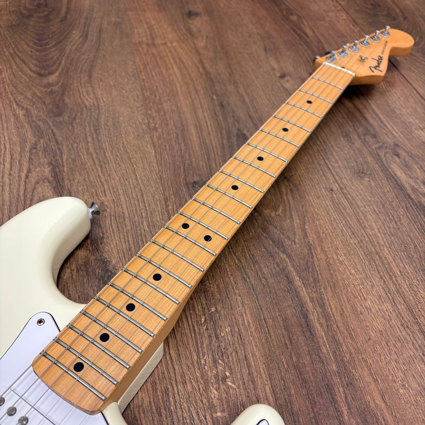 Pre-Owned Fender Standard Stratocaster - Olympic White - 2025