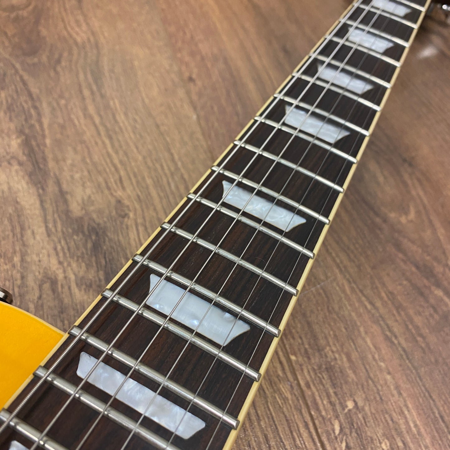 Pre-Owned Epiphone Limited Edition Les Paul Tribute Plus - Rainbow Prizm
