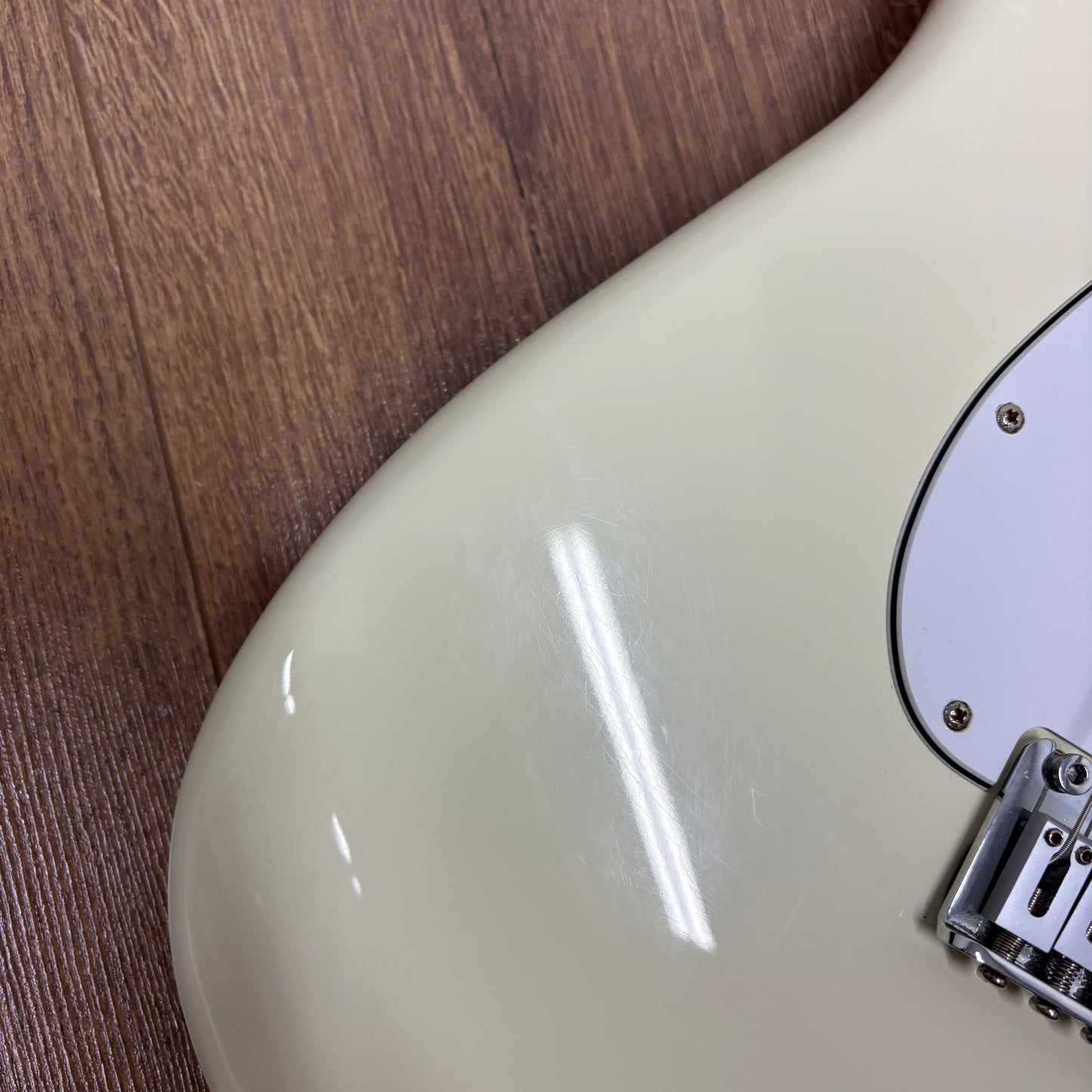 Pre-Owned Fender Standard Stratocaster - Olympic White - 2025