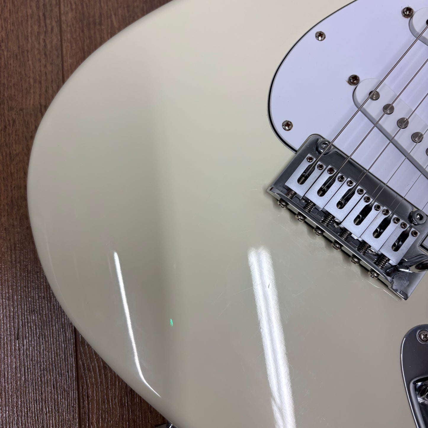 Pre-Owned Fender Standard Stratocaster - Olympic White - 2025