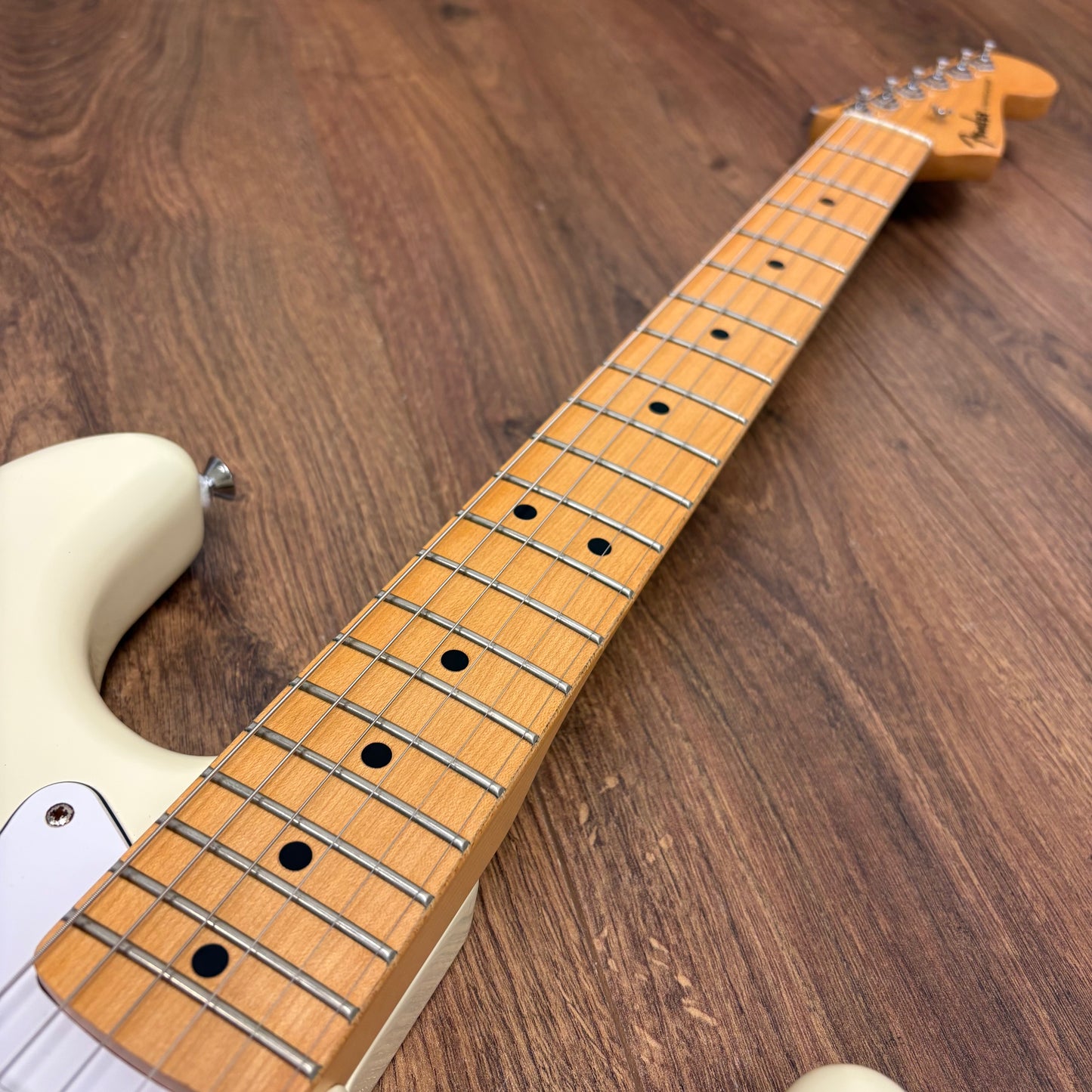 Pre-Owned Fender Standard Stratocaster - Olympic White - 2025