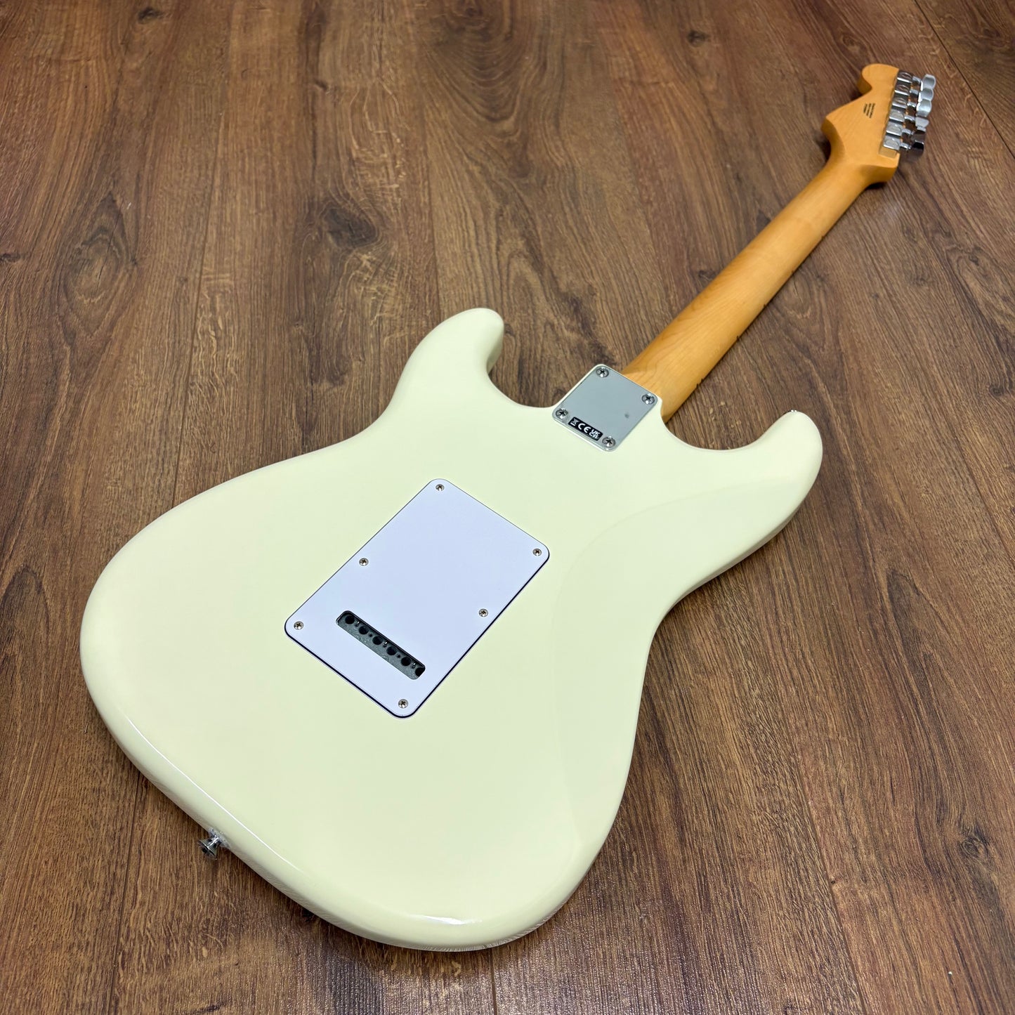 Pre-Owned Fender Standard Stratocaster - Olympic White - 2025
