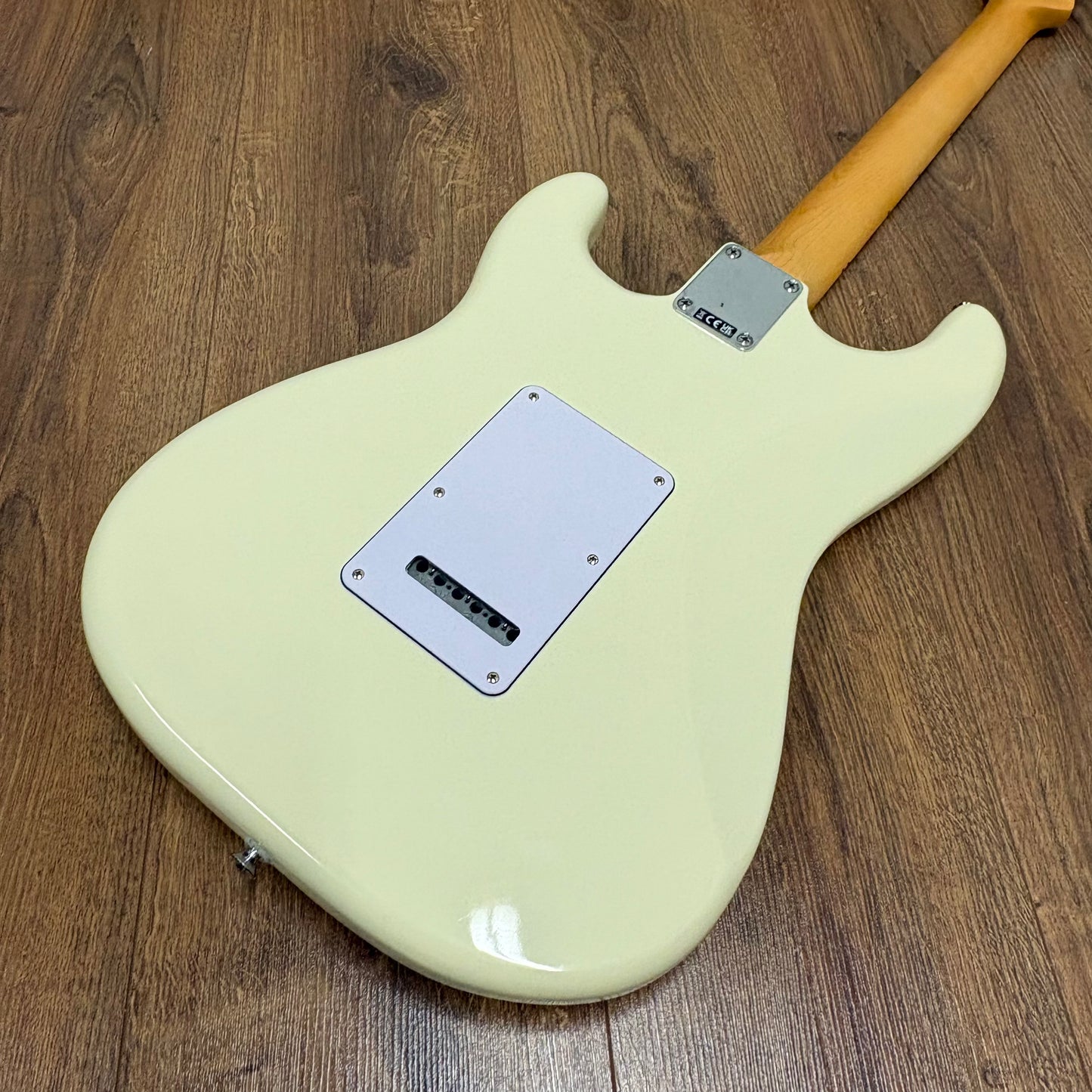 Pre-Owned Fender Standard Stratocaster - Olympic White - 2025