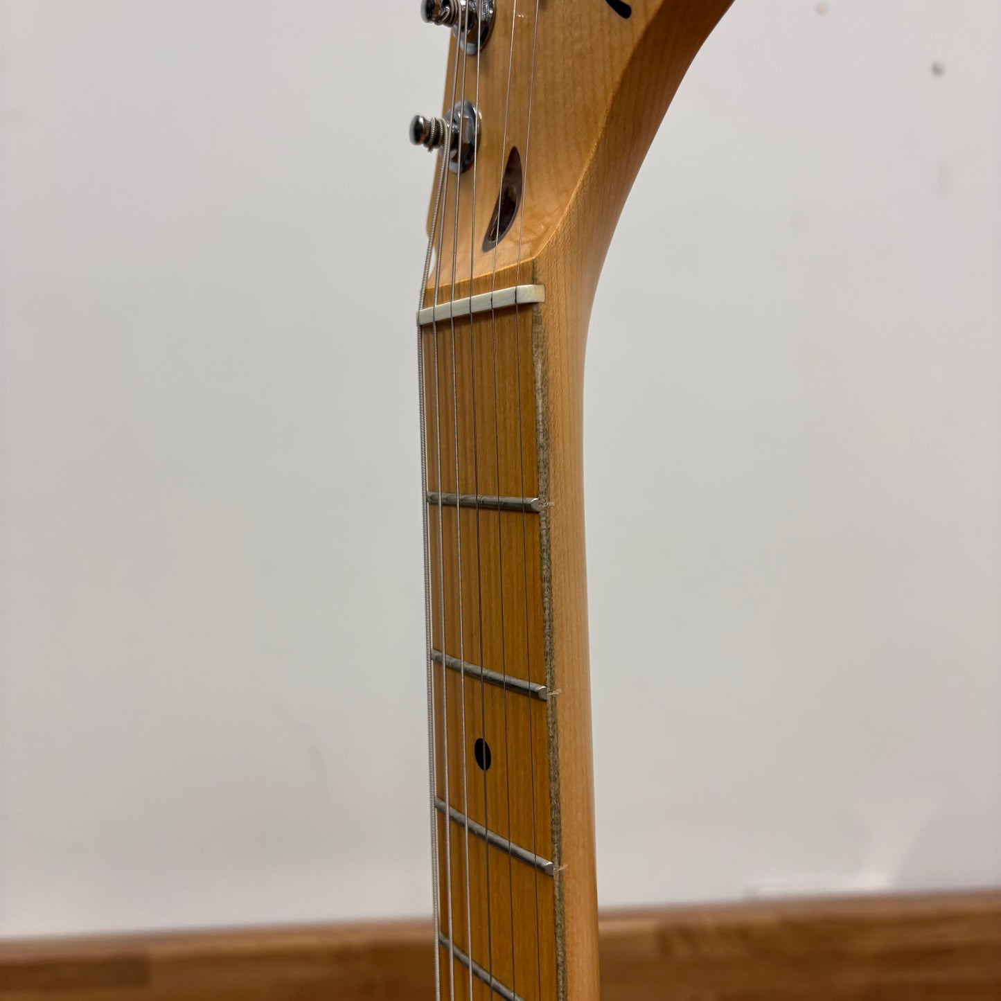 Pre-Owned Fender Standard Stratocaster - Olympic White - 2025