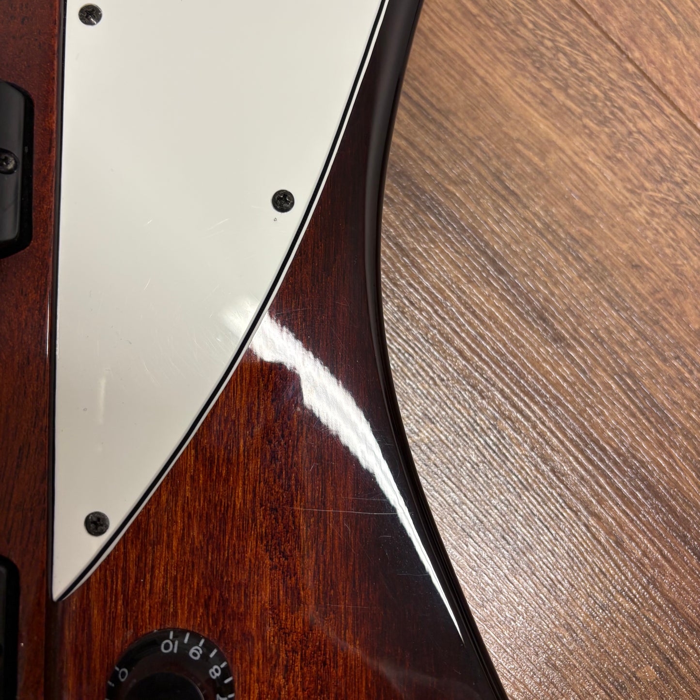Pre-Owned Epiphone Thunderbird IV Bass - Vintage Sunburst - 2003