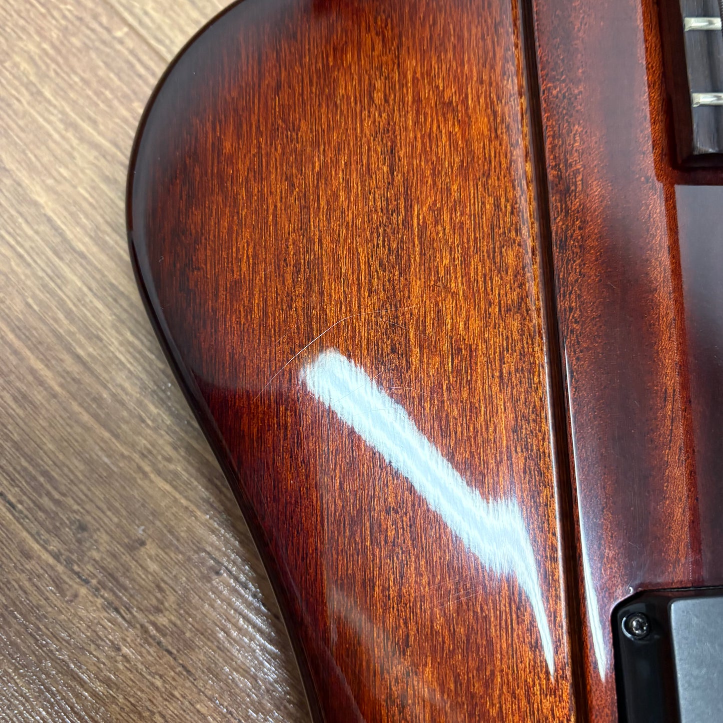 Pre-Owned Epiphone Thunderbird IV Bass - Vintage Sunburst - 2003