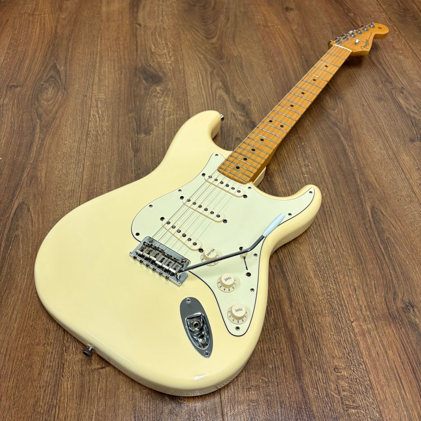 Pre-Owned Fender American Standard Stratocaster - Olympic White - 2014