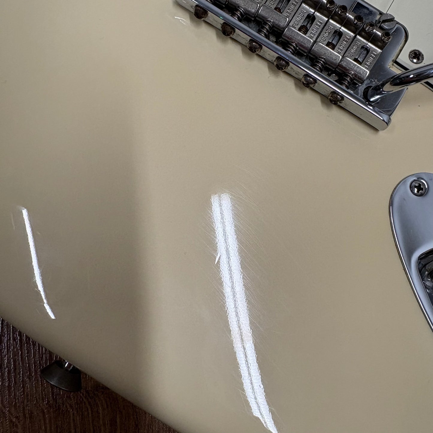 Pre-Owned Fender American Standard Stratocaster - Olympic White - 2014