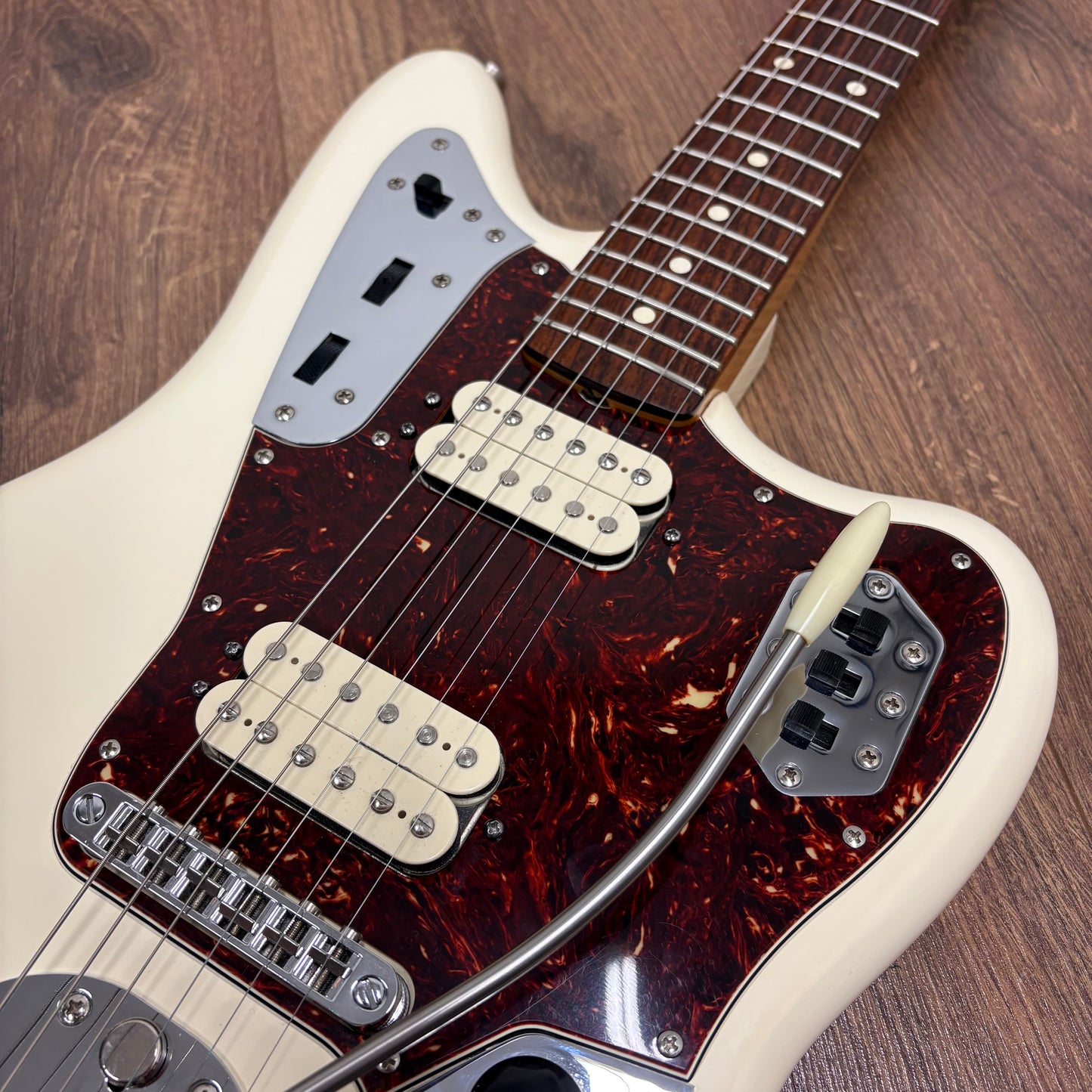 Pre-Owned Fender Classic Player Jaguar Special HH w/ Hiscox Case - Olympic White - 2010