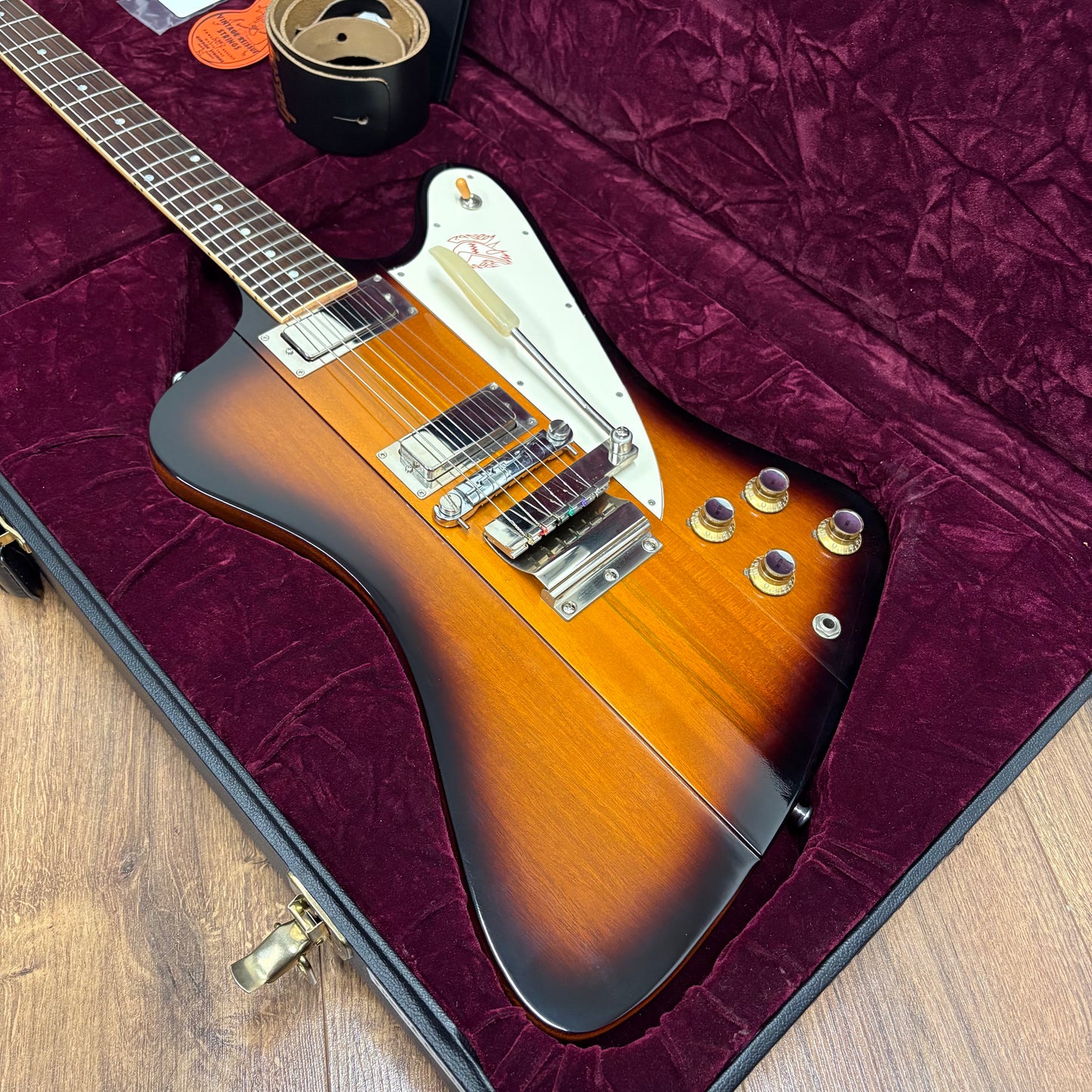 Pre-Owned Gisbon Custom Shop ‘64 Reissue Firebird III - Vintage Sunburst - 2011