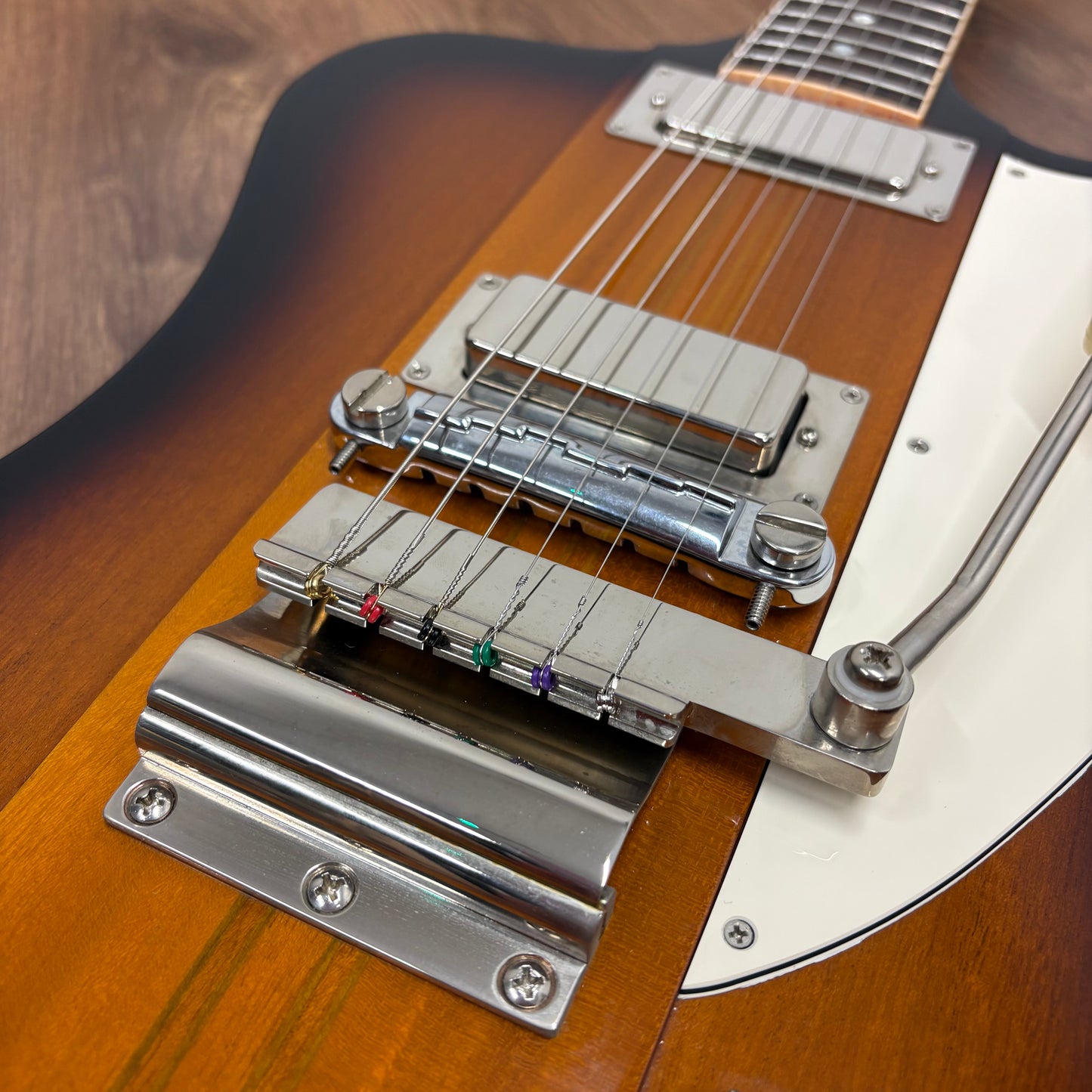 Pre-Owned Gisbon Custom Shop ‘64 Reissue Firebird III - Vintage Sunburst - 2011
