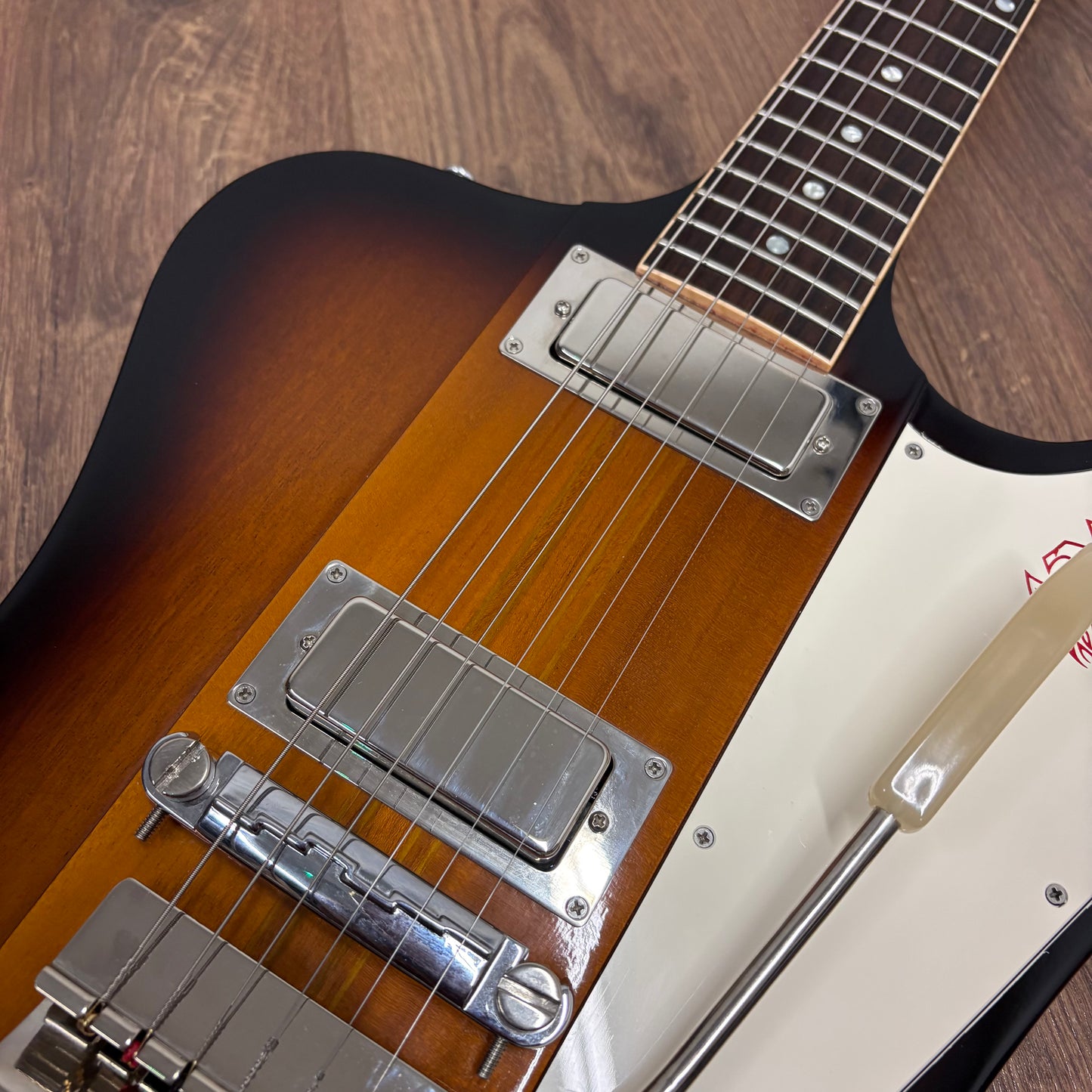 Pre-Owned Gisbon Custom Shop ‘64 Reissue Firebird III - Vintage Sunburst - 2011