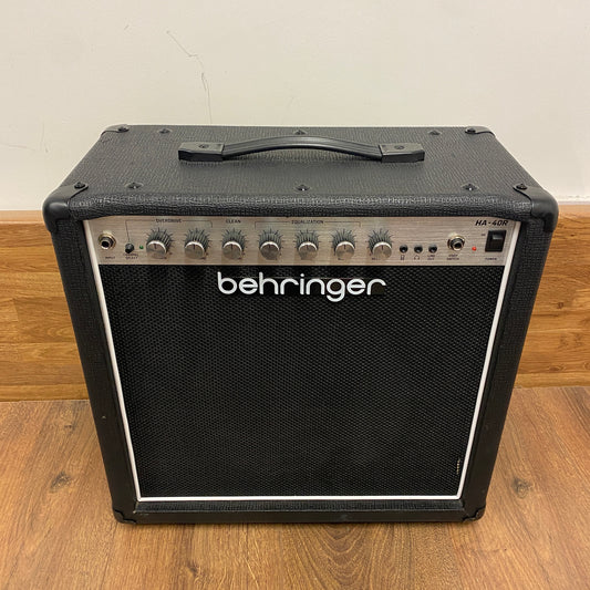 Pre-Owned Behringer HA-40R 40w Combo Amp