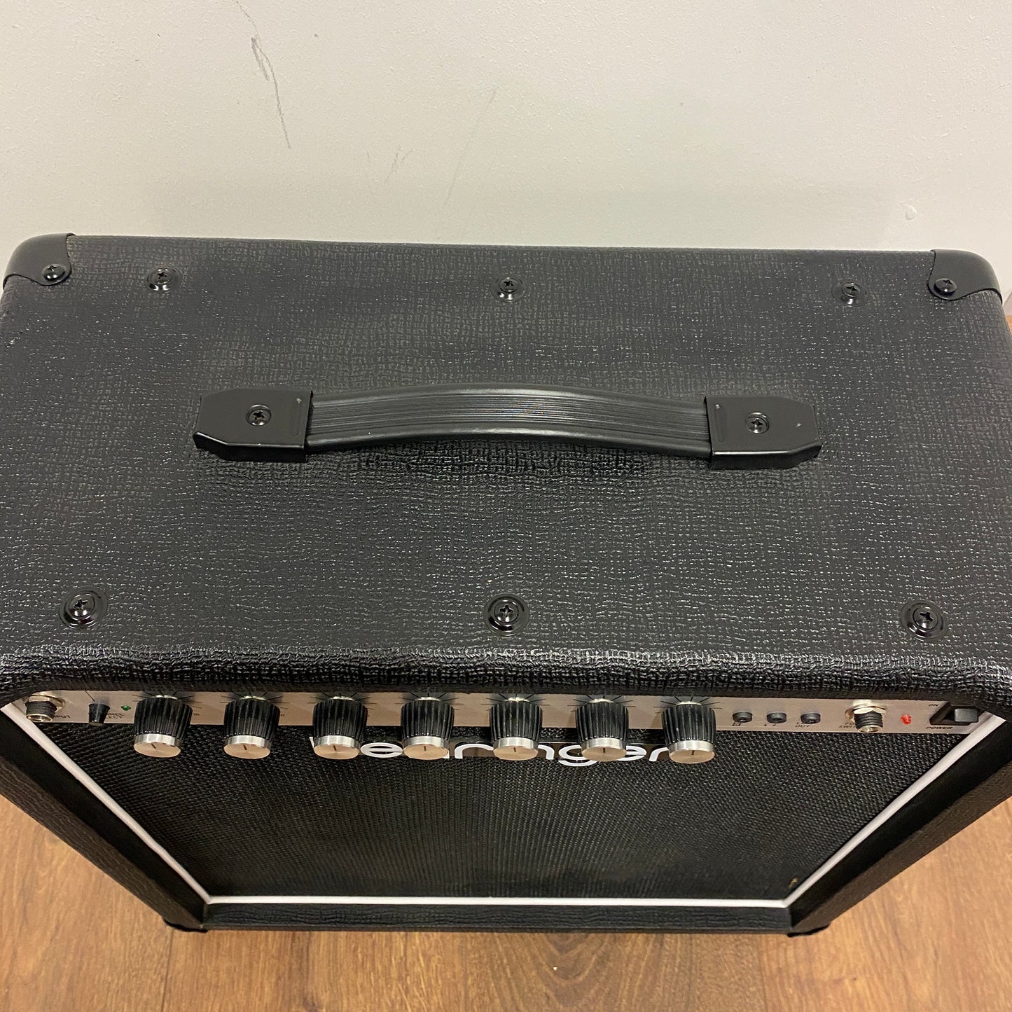 Pre-Owned Behringer HA-40R 40w Combo Amp