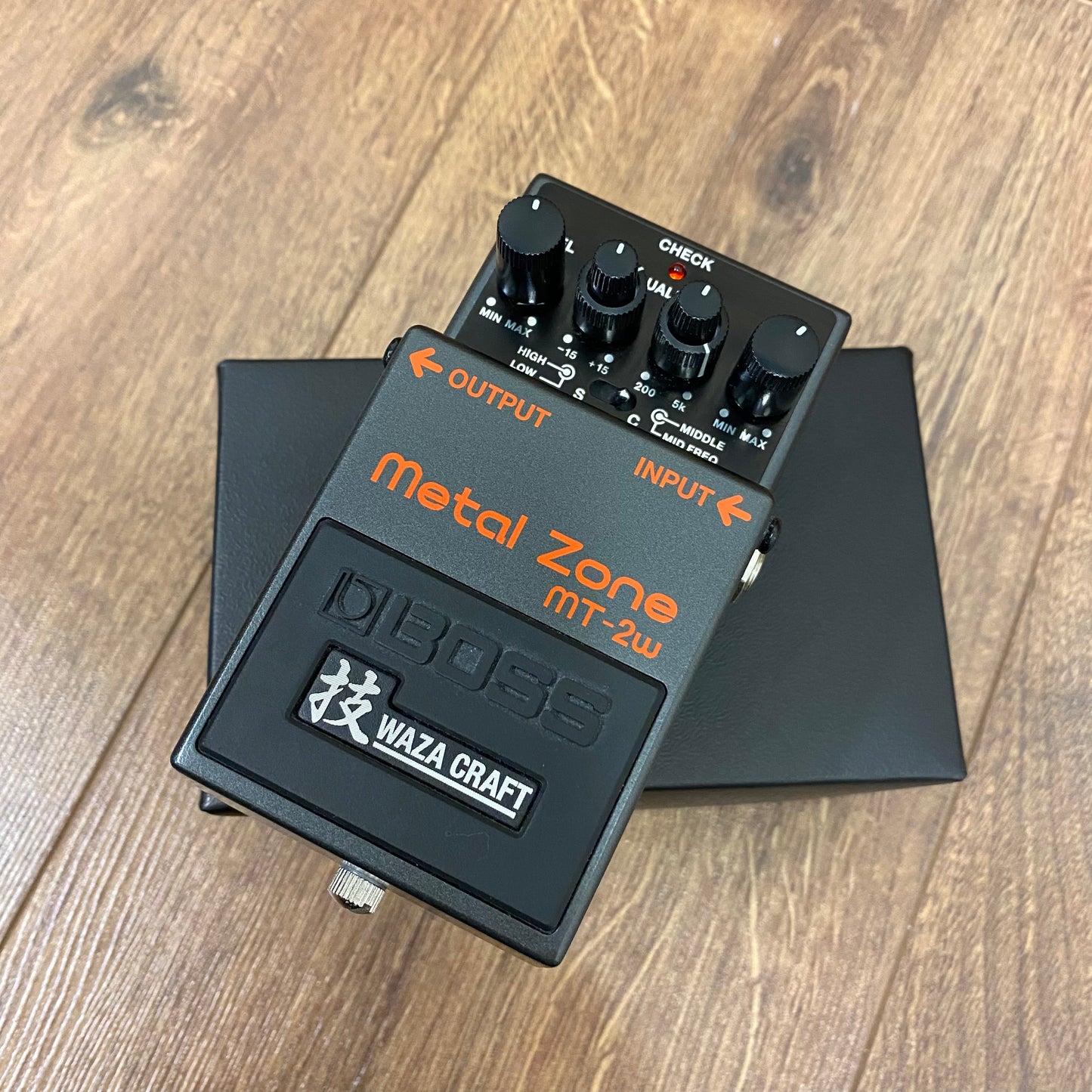 Pre-Owned Boss MT-2W Metal Zone Waza Craft Pedal