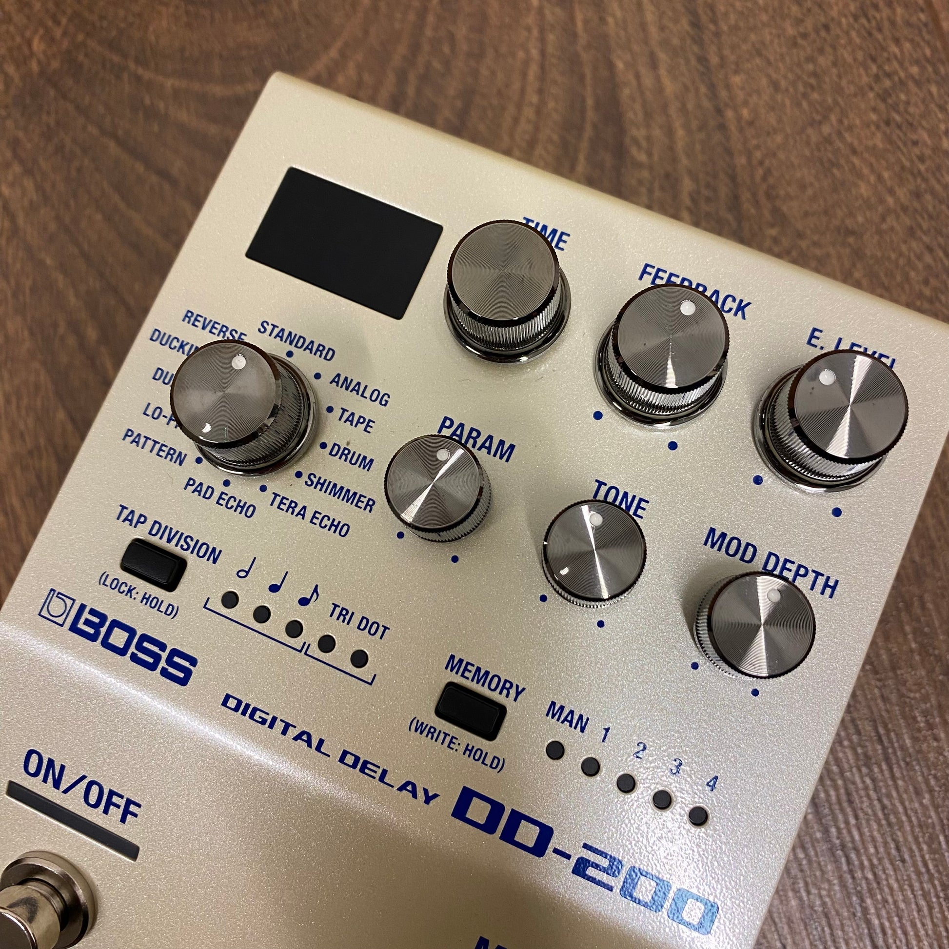 Pre-Owned Boss DD-200 Digital Delay Pedal – Hippo Guitars