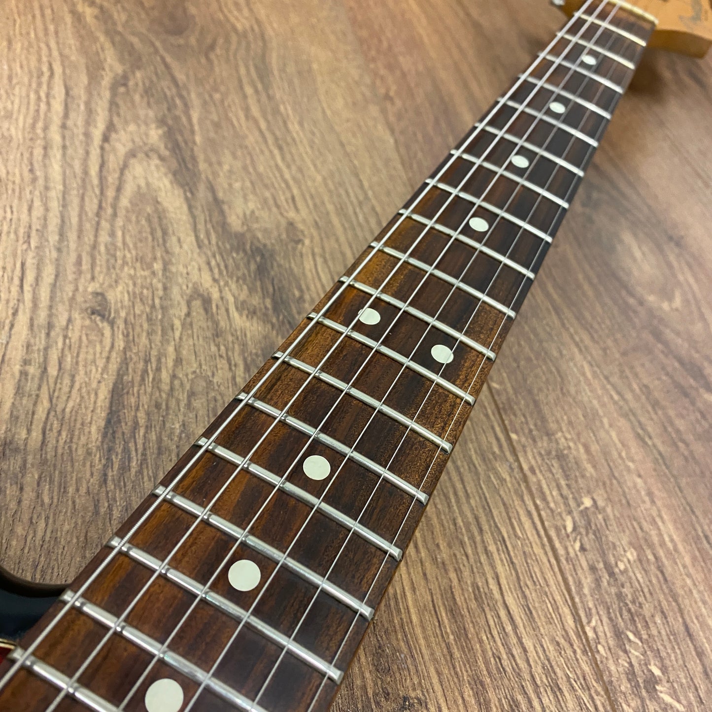 Pre-Owned Fender Toronado - 3-Tone Sunburst - 2000