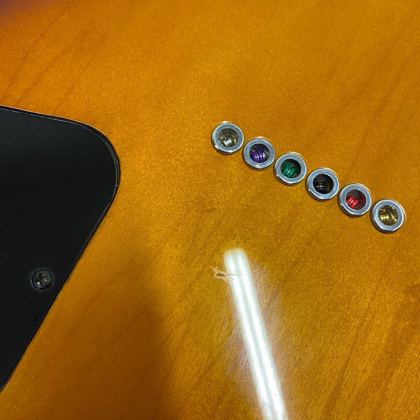 Pre-Owned Fender Toronado - 3-Tone Sunburst - 2000