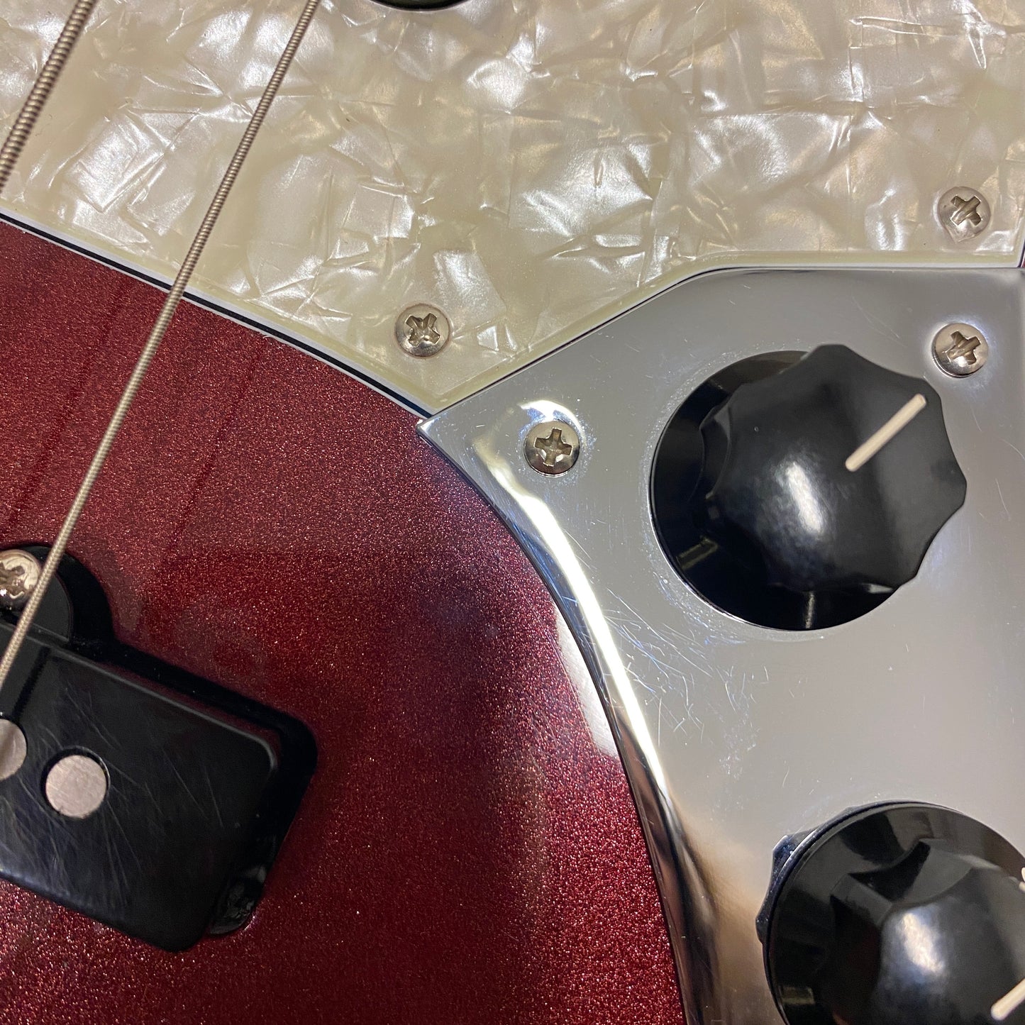 Pre-Owned Fender American Performer Mustang Bass - Aubergine