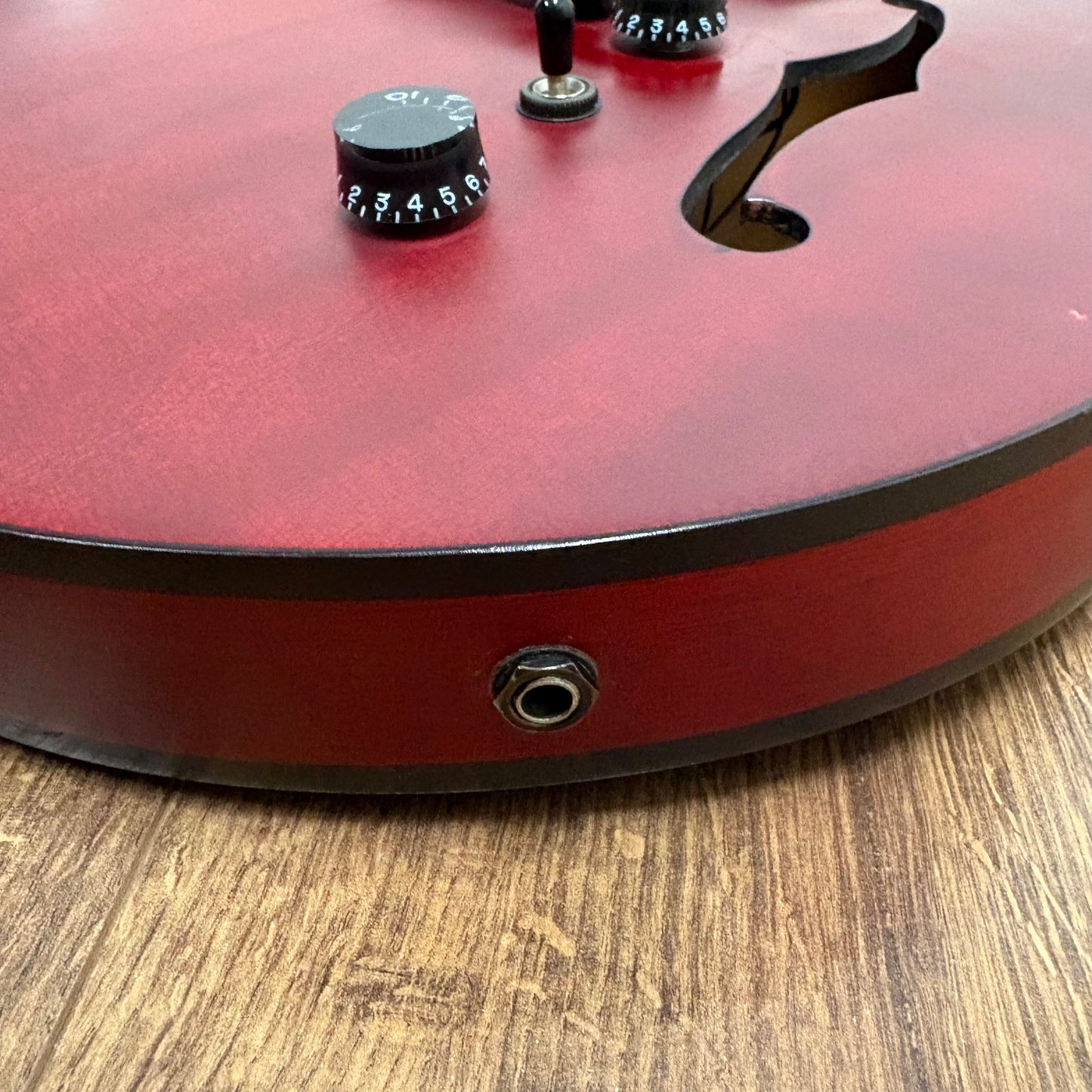 Pre-Owned Epiphone Dot Studio - Cherry