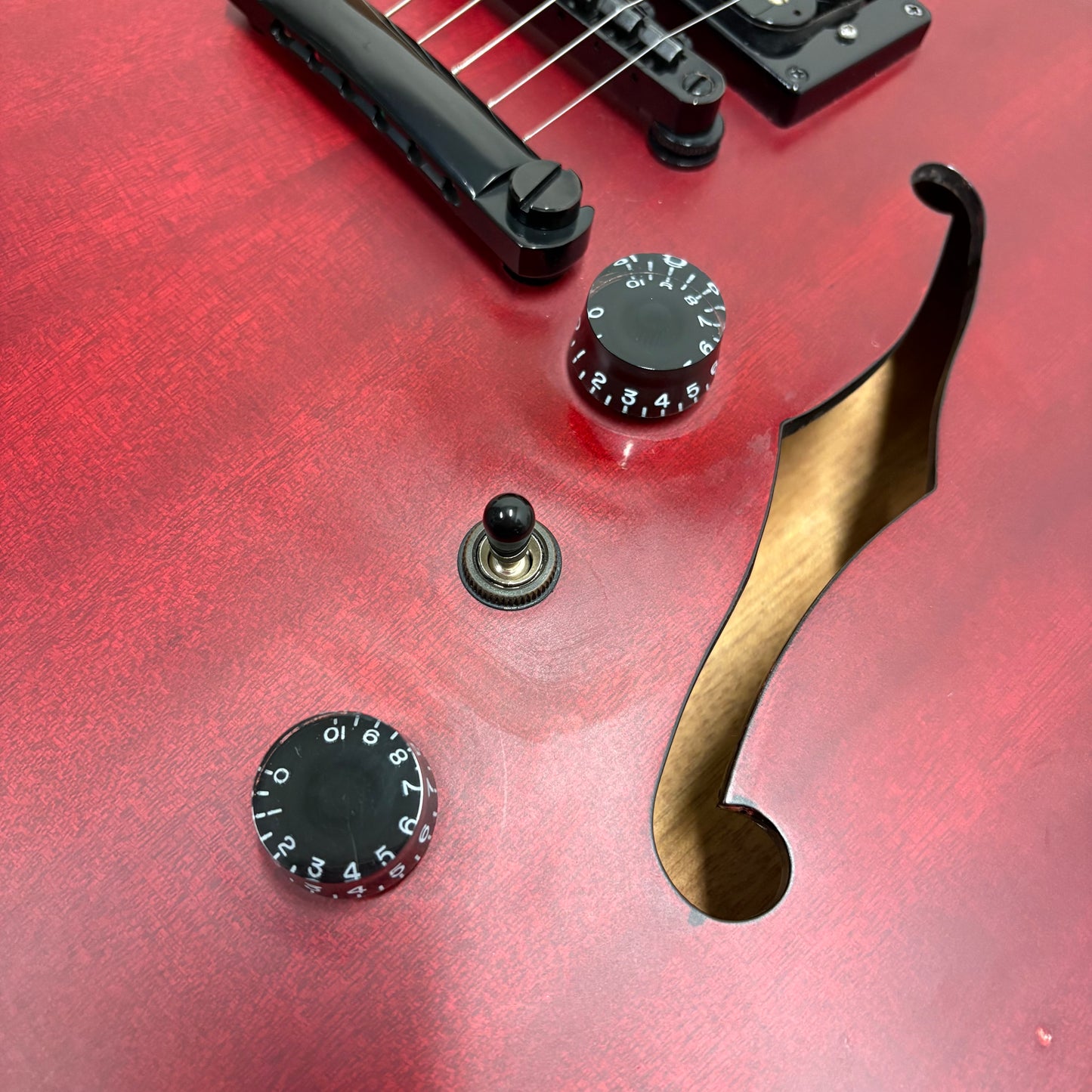 Pre-Owned Epiphone Dot Studio - Cherry