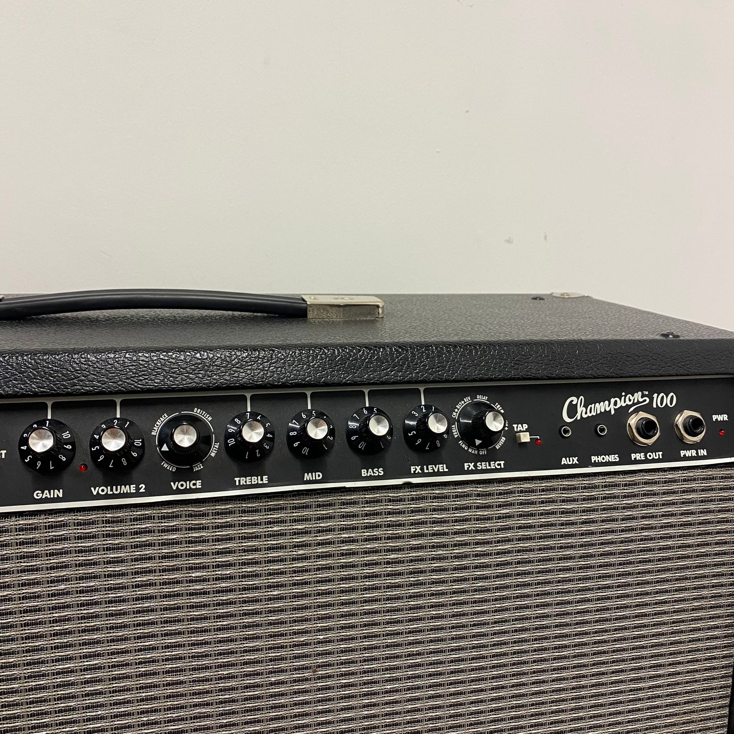 Pre-Owned Fender Champion 100w 2x12" Combo Amp
