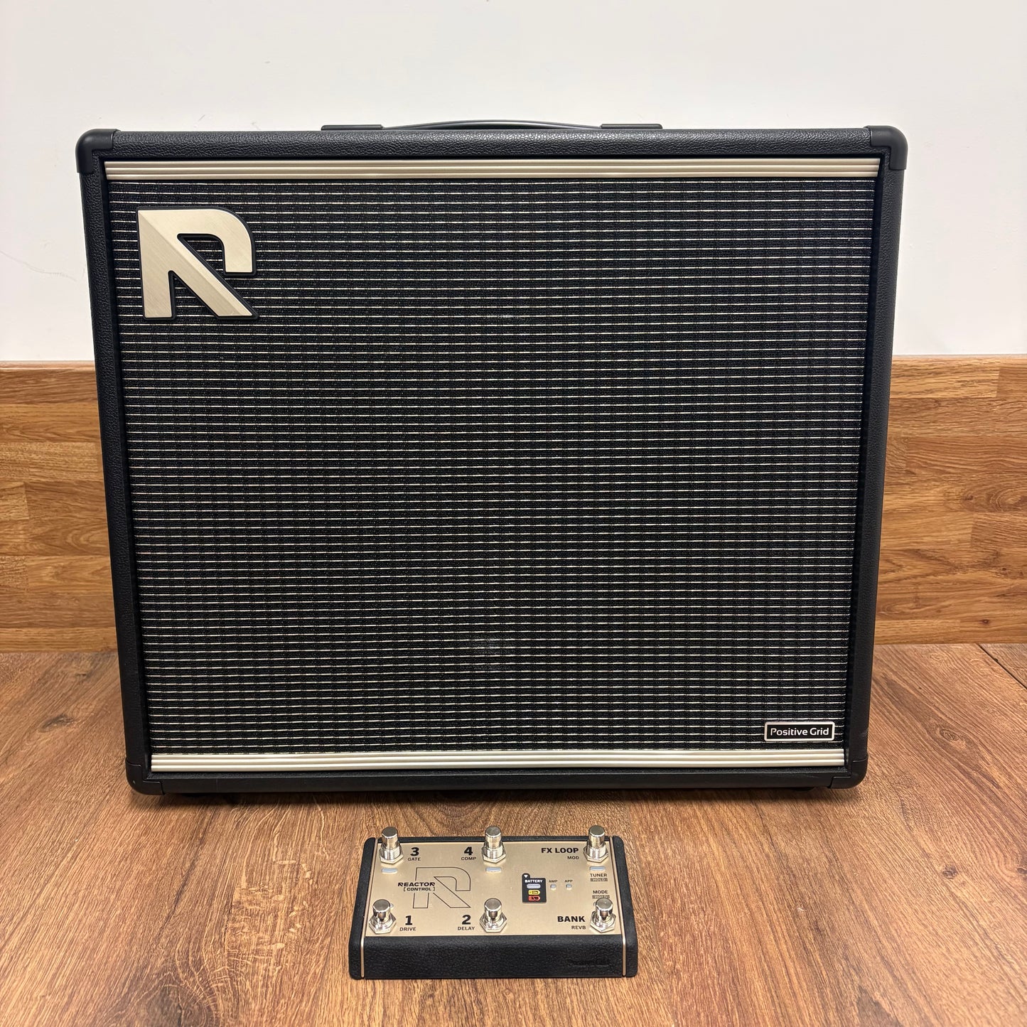 Pre-Owned Positive Grid Reactor 100 Amp w/ Control Bundle