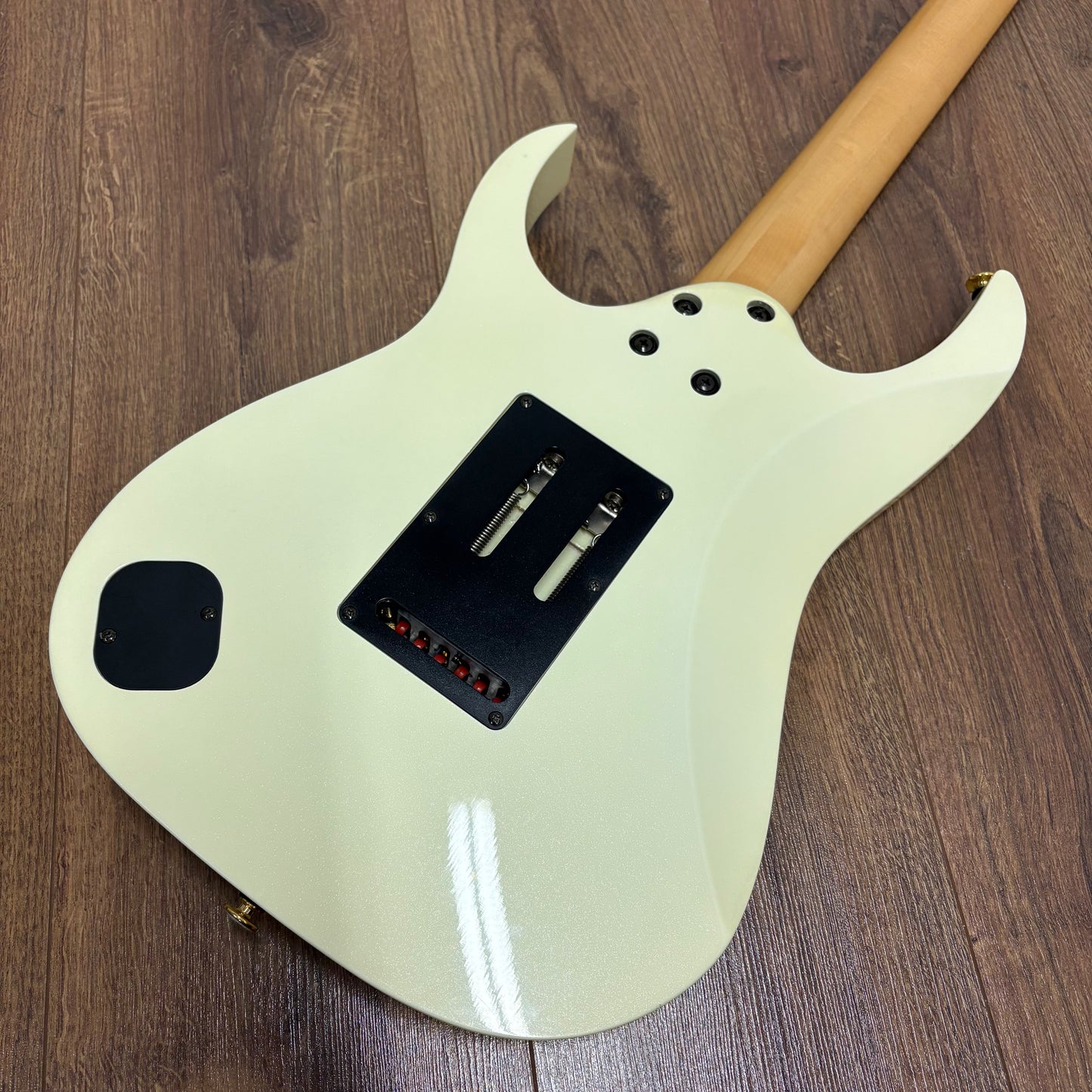 Pre-Owned Ibanez Prestige RG1550GX - White Metallic - 2003