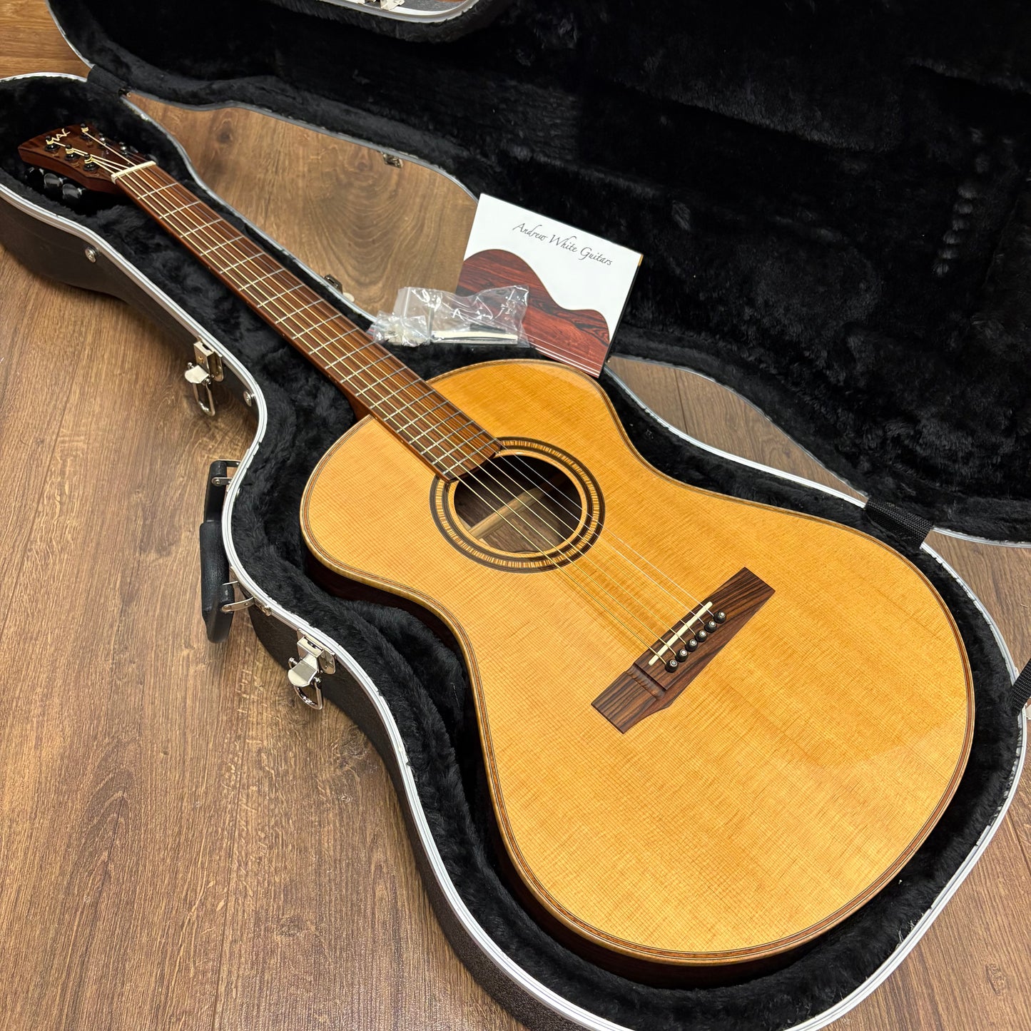 Pre-Owned Andrew White Guitars Cybele 1010 Acoustic - Natural