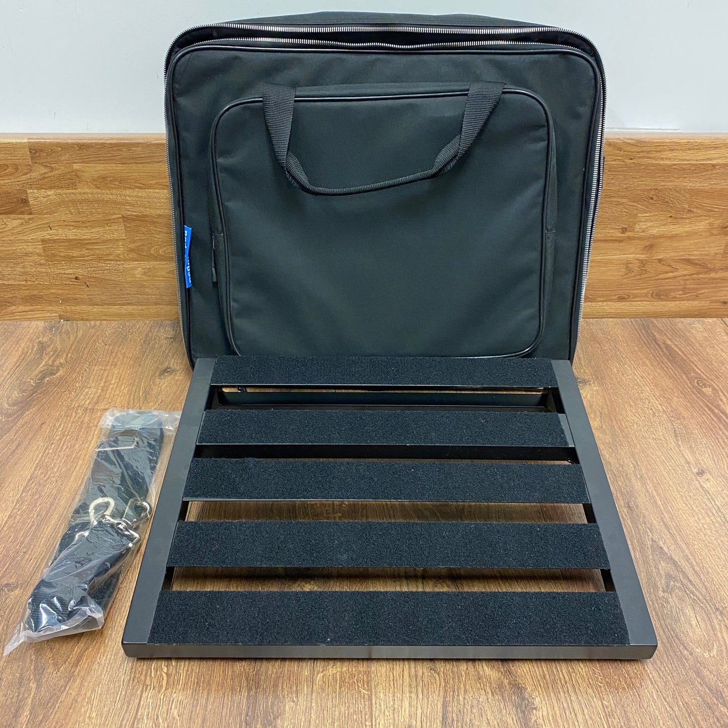 Pre-Owned Pedaltrain Novo 18 Pedalboard w/ Soft Case