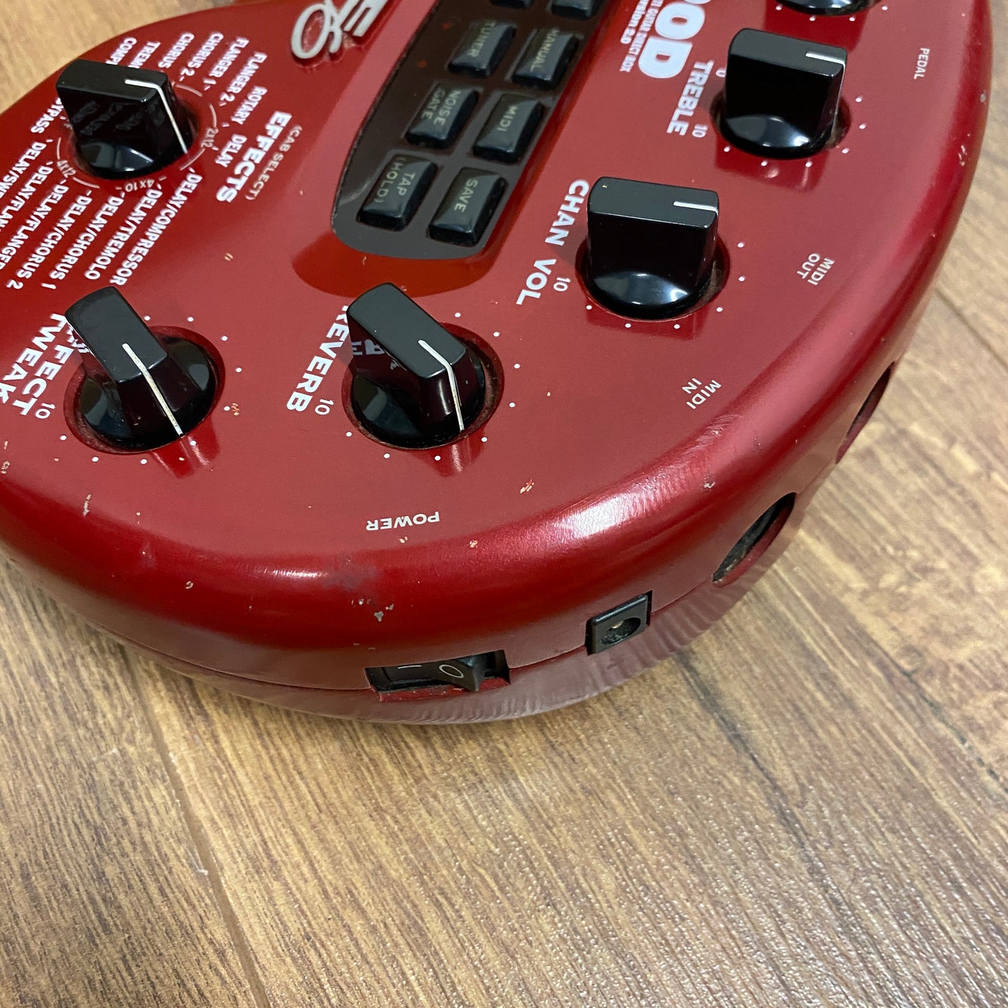 Pre-Owned Line 6 Pod 2.0 Multi-Effect & Amp Modeler