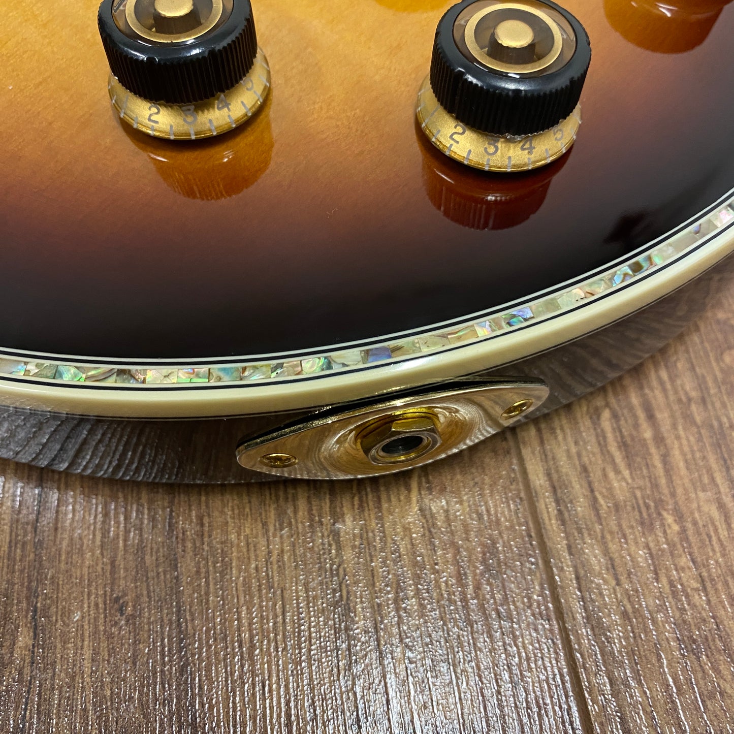 Pre-Owned Ibanez AR420 - Violin Sunburst