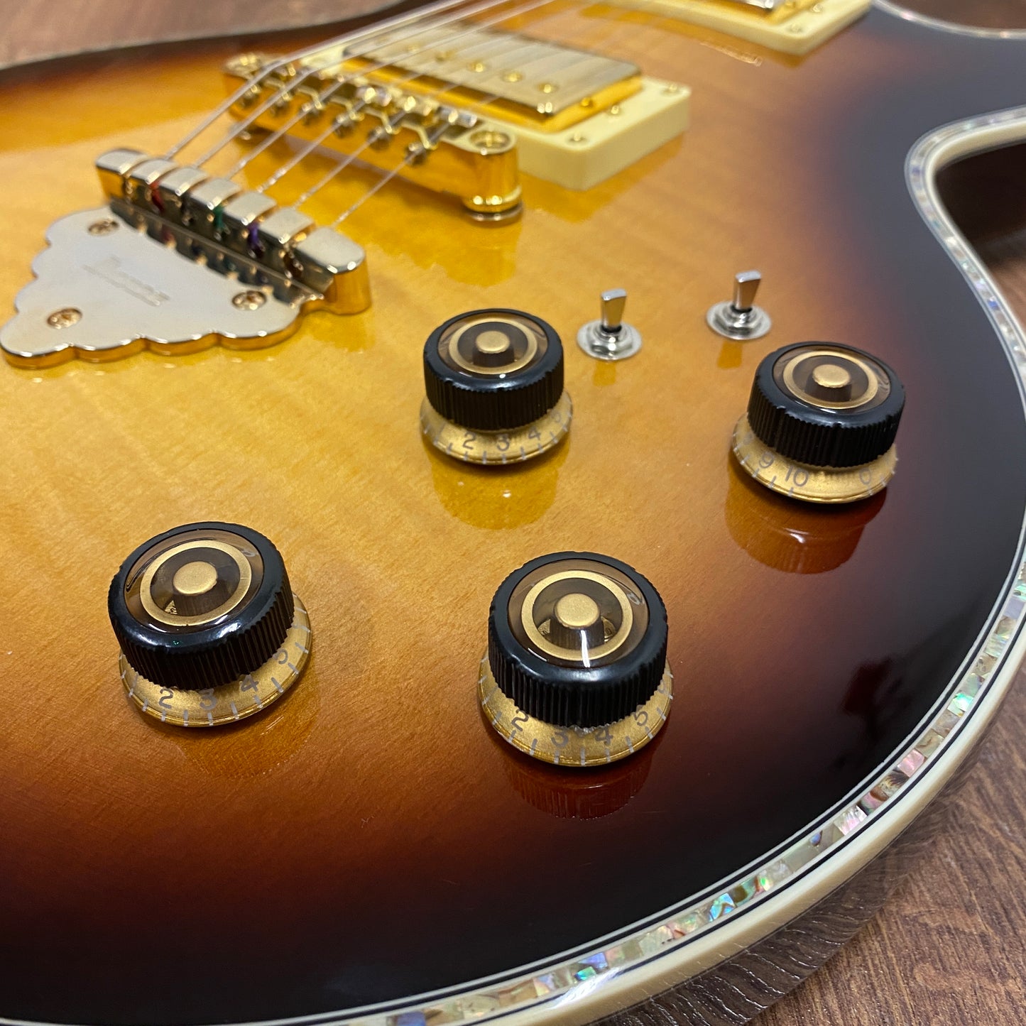 Pre-Owned Ibanez AR420 - Violin Sunburst