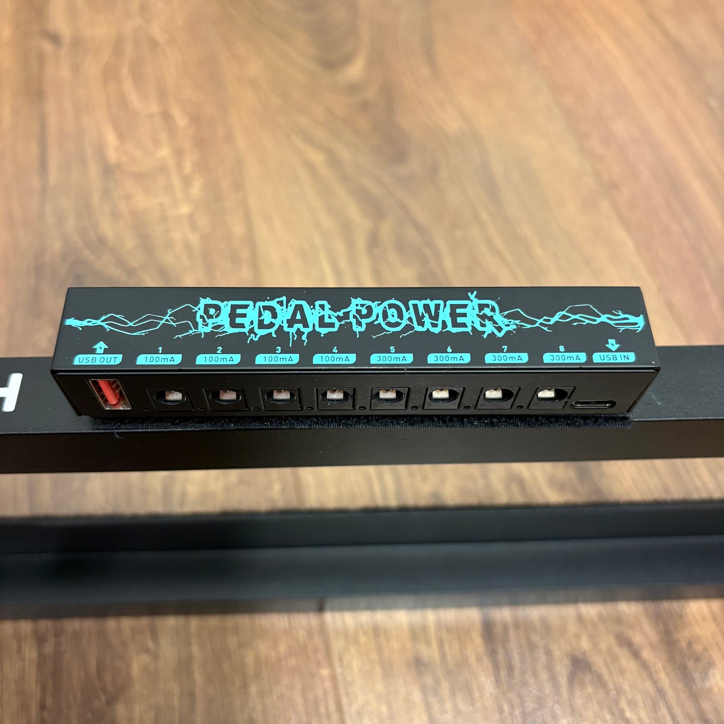 Pre-Owned Strich Pedeal Board w/ USB Power Supply