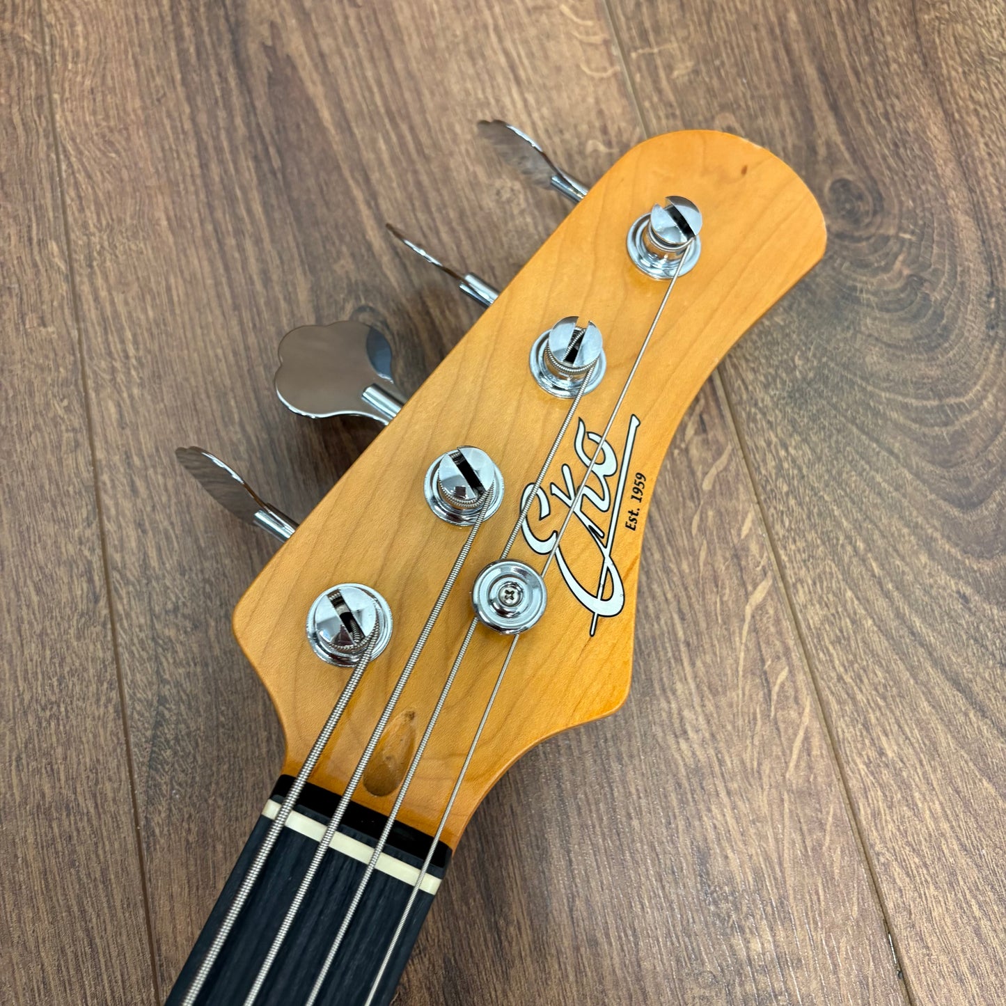 Pre-Owned Eko VPJ-280V Bass Guitar - Sunburst