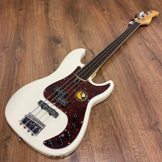 Pre-Owned Sire Marcus Miller P7 4 String Fretless - Antique White