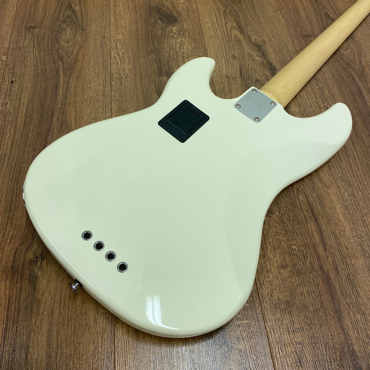 Pre-Owned Sire Marcus Miller P7 4 String Fretless - Antique White