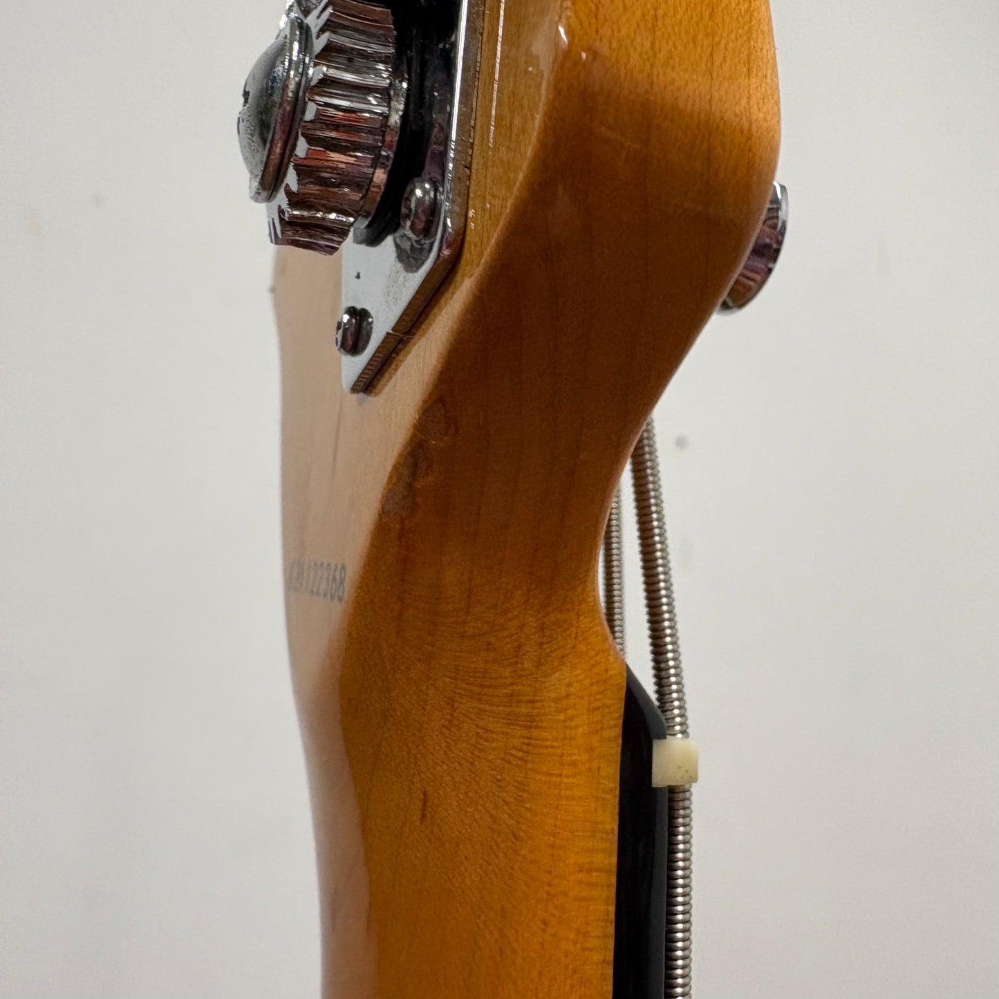 Pre-Owned Eko VPJ-280V Bass Guitar - Sunburst