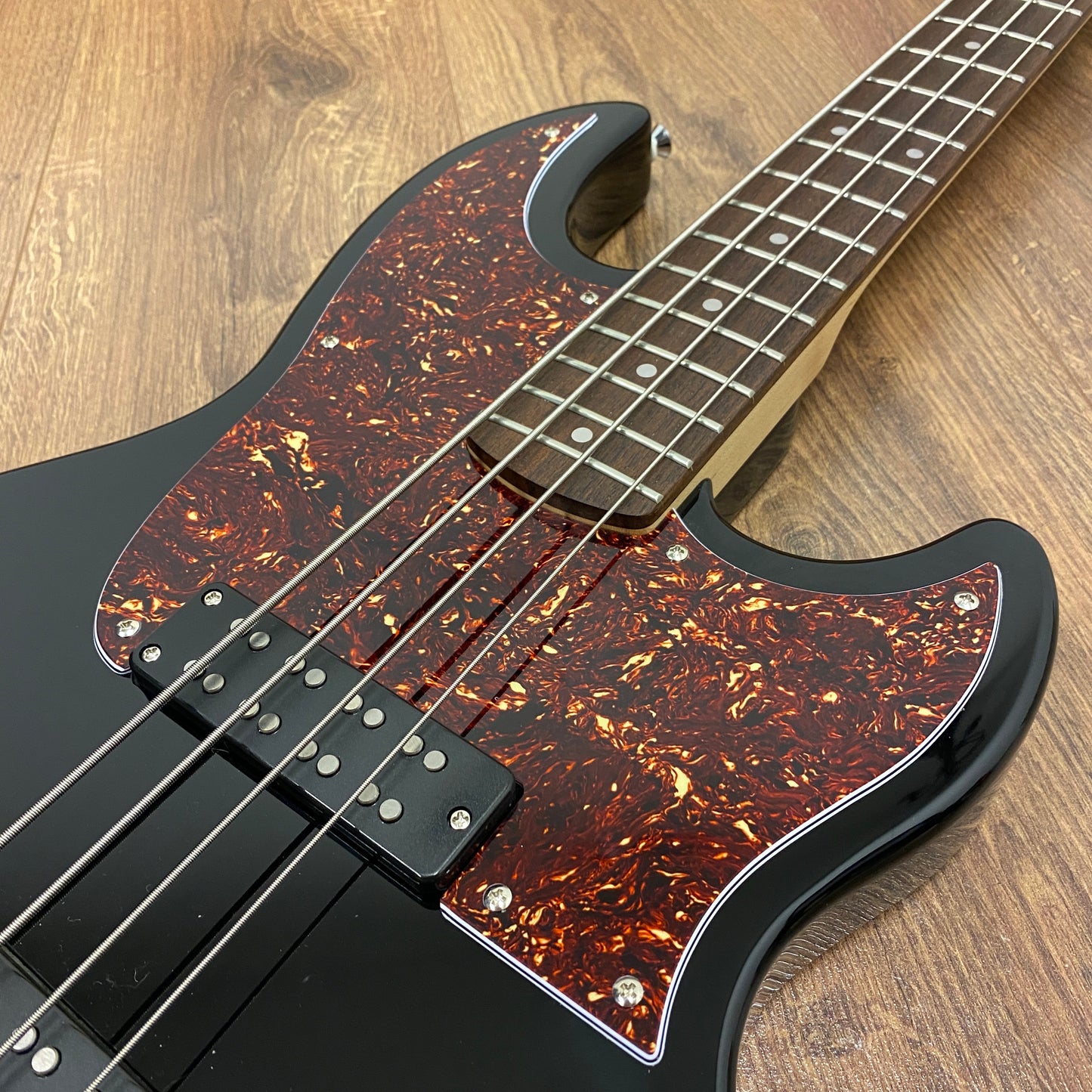 Pre-Owned Shergold Libertine Standard SBL15 Bass - Solid Black